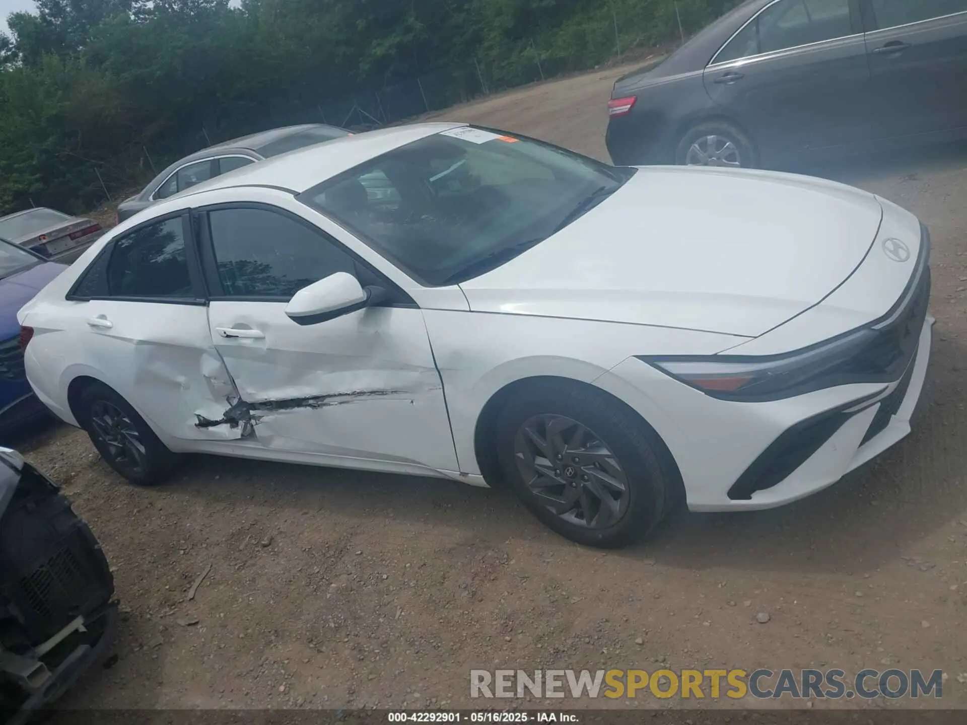 13 Photograph of a damaged car KMHLM4DG3RU740482 HYUNDAI ELANTRA 2024