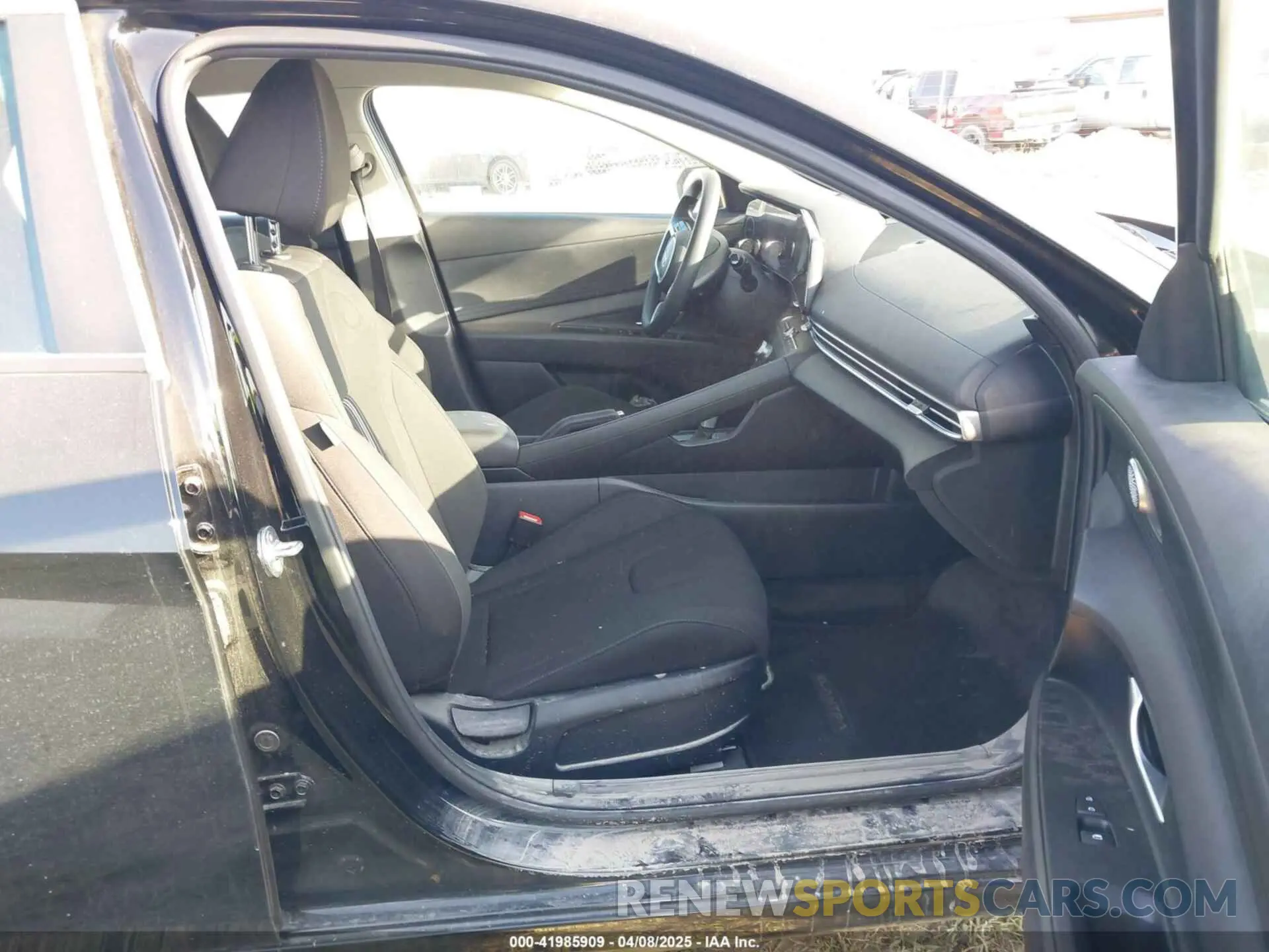 5 Photograph of a damaged car KMHLM4DG3RU751126 HYUNDAI ELANTRA 2024