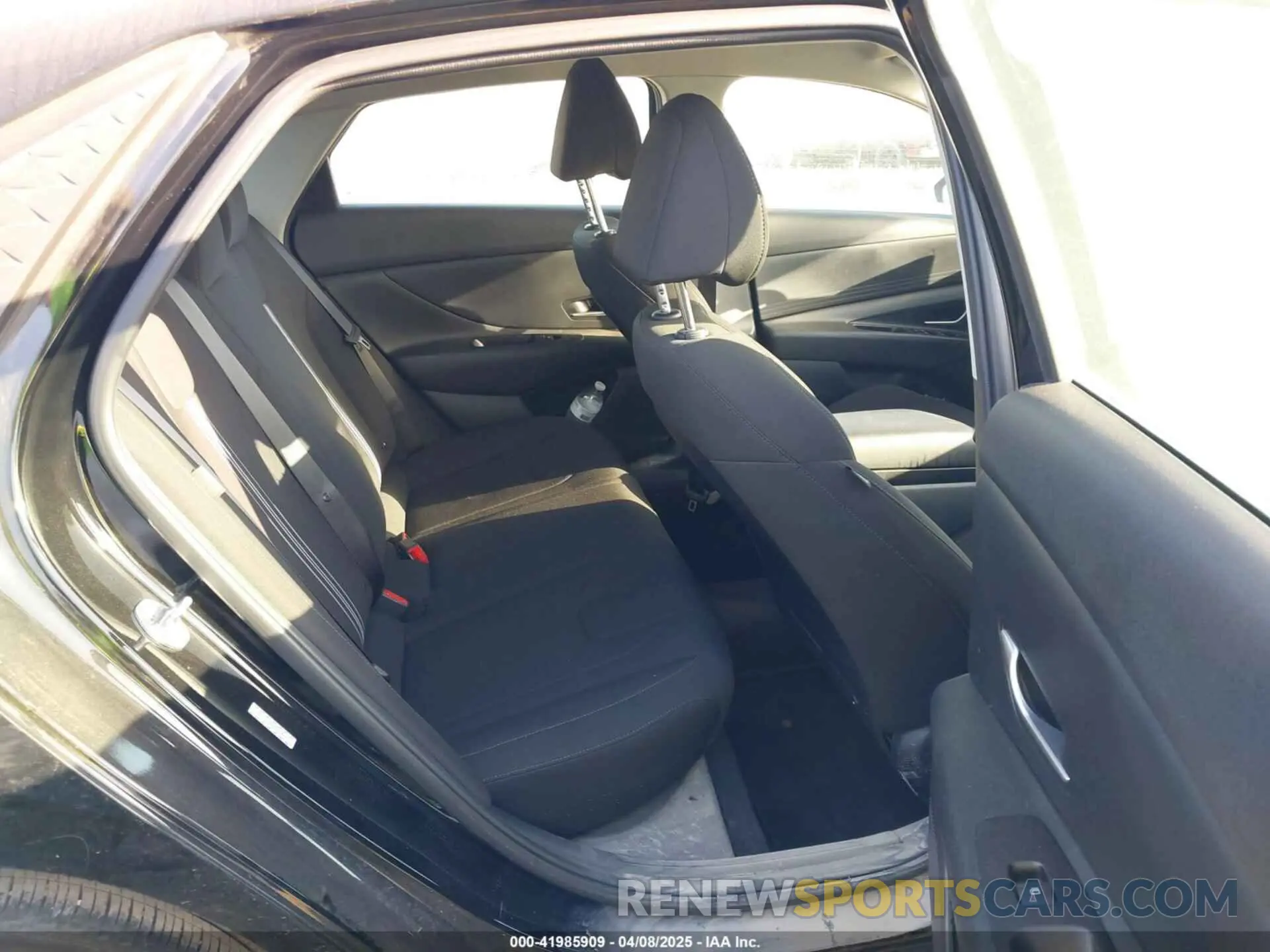 8 Photograph of a damaged car KMHLM4DG3RU751126 HYUNDAI ELANTRA 2024
