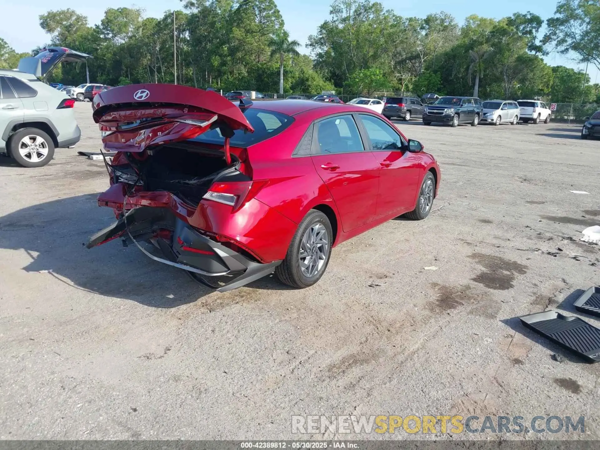 4 Photograph of a damaged car KMHLM4DG3RU771313 HYUNDAI ELANTRA 2024