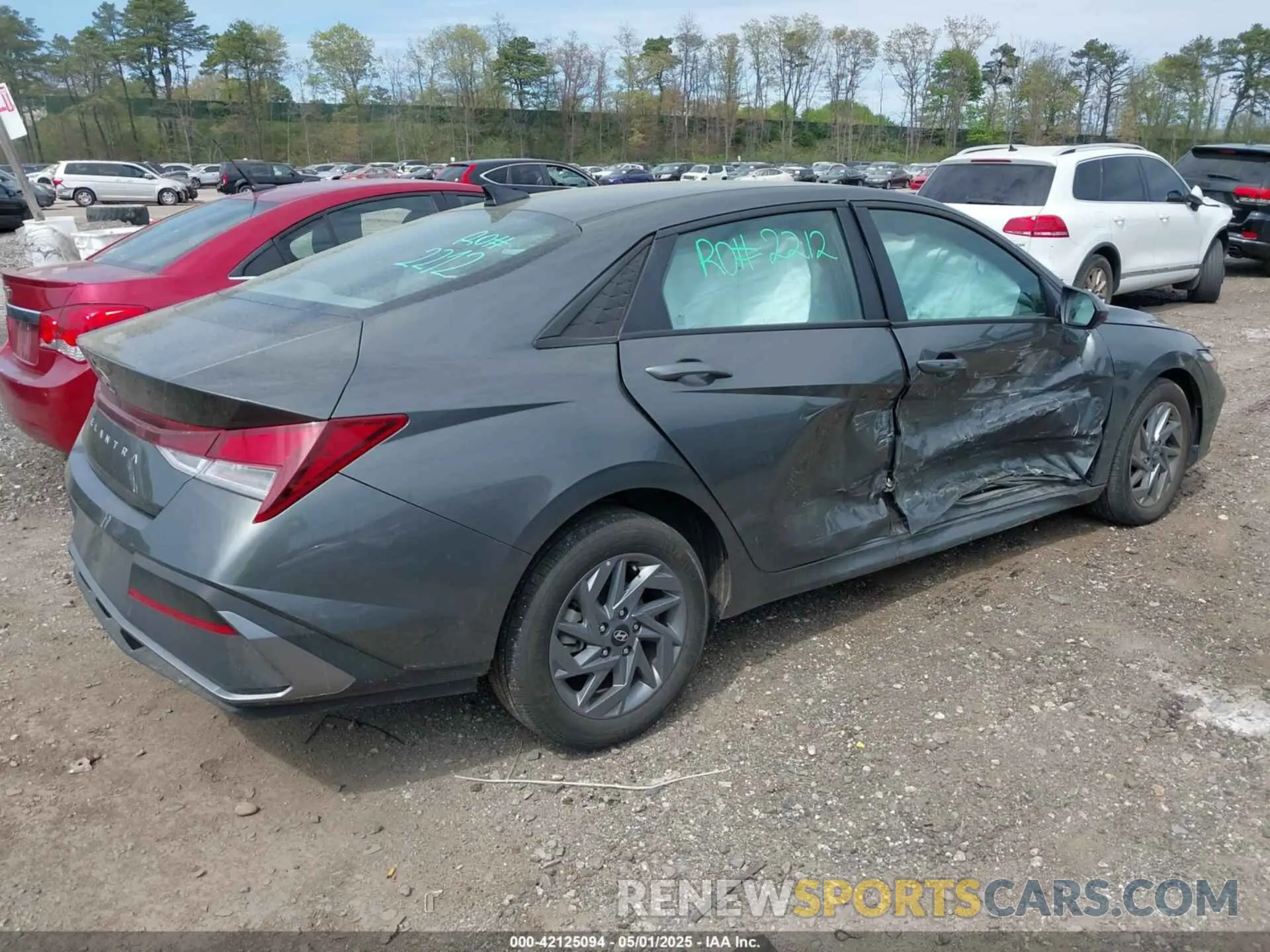 4 Photograph of a damaged car KMHLM4DG3RU812894 HYUNDAI ELANTRA 2024