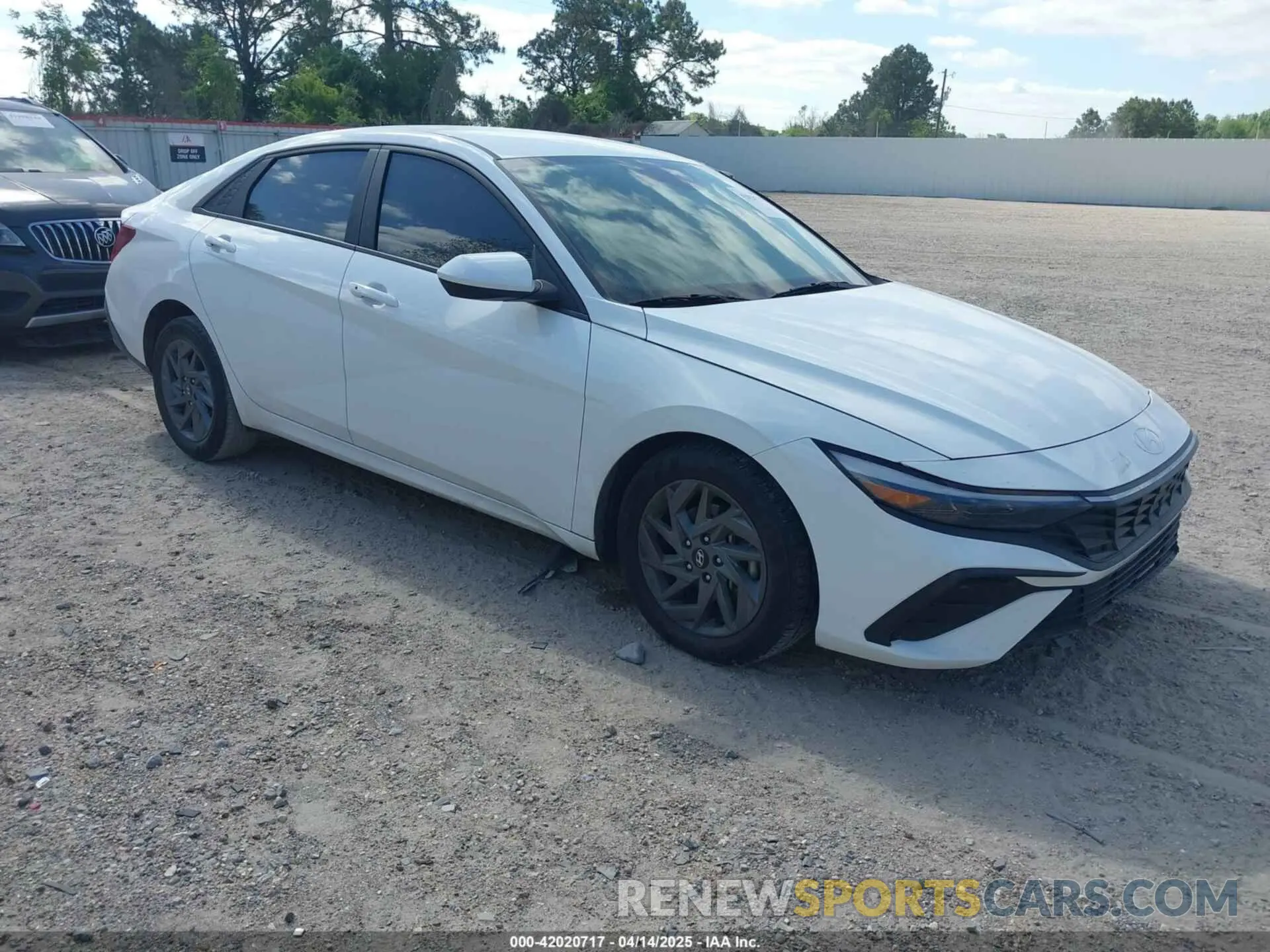 1 Photograph of a damaged car KMHLM4DG4RU642352 HYUNDAI ELANTRA 2024
