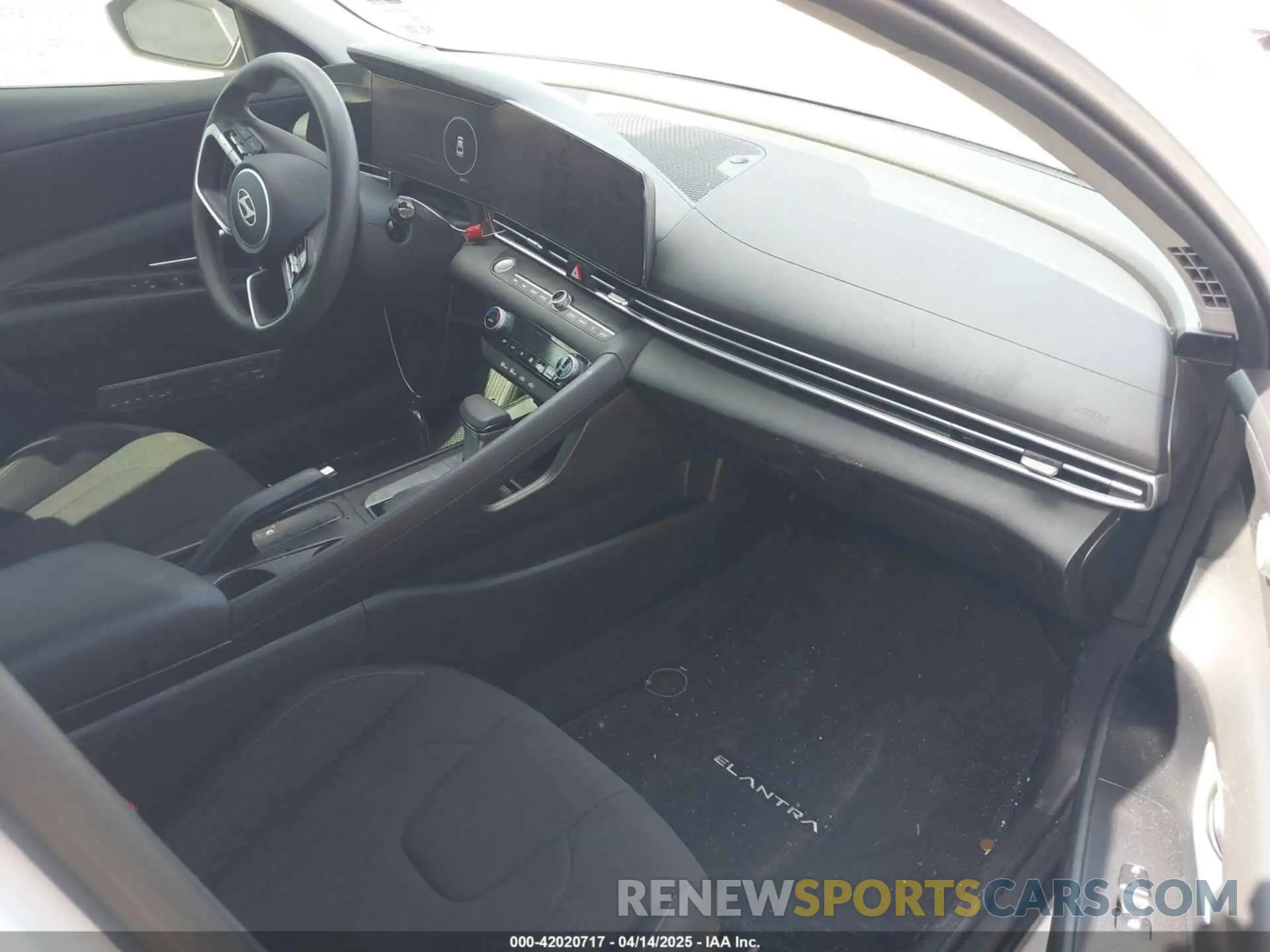 5 Photograph of a damaged car KMHLM4DG4RU642352 HYUNDAI ELANTRA 2024