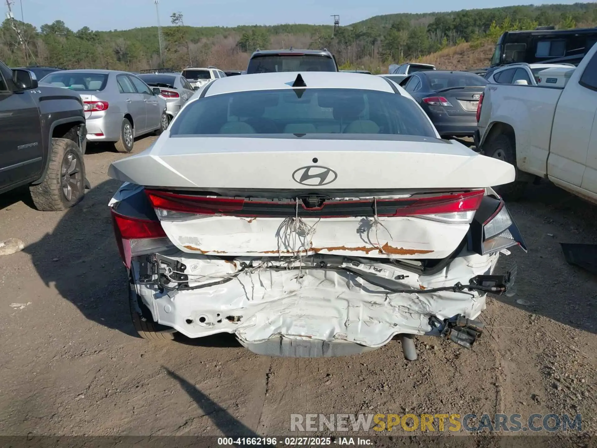 16 Photograph of a damaged car KMHLM4DG4RU681037 HYUNDAI ELANTRA 2024