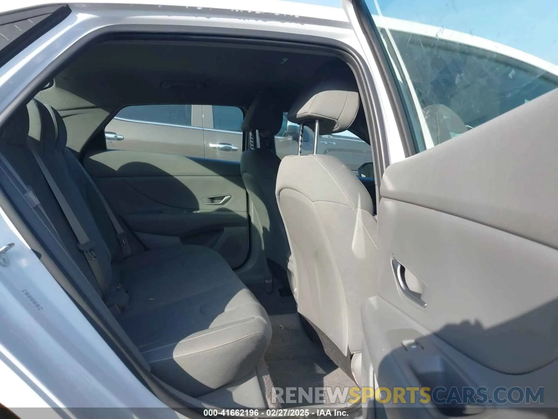 8 Photograph of a damaged car KMHLM4DG4RU681037 HYUNDAI ELANTRA 2024