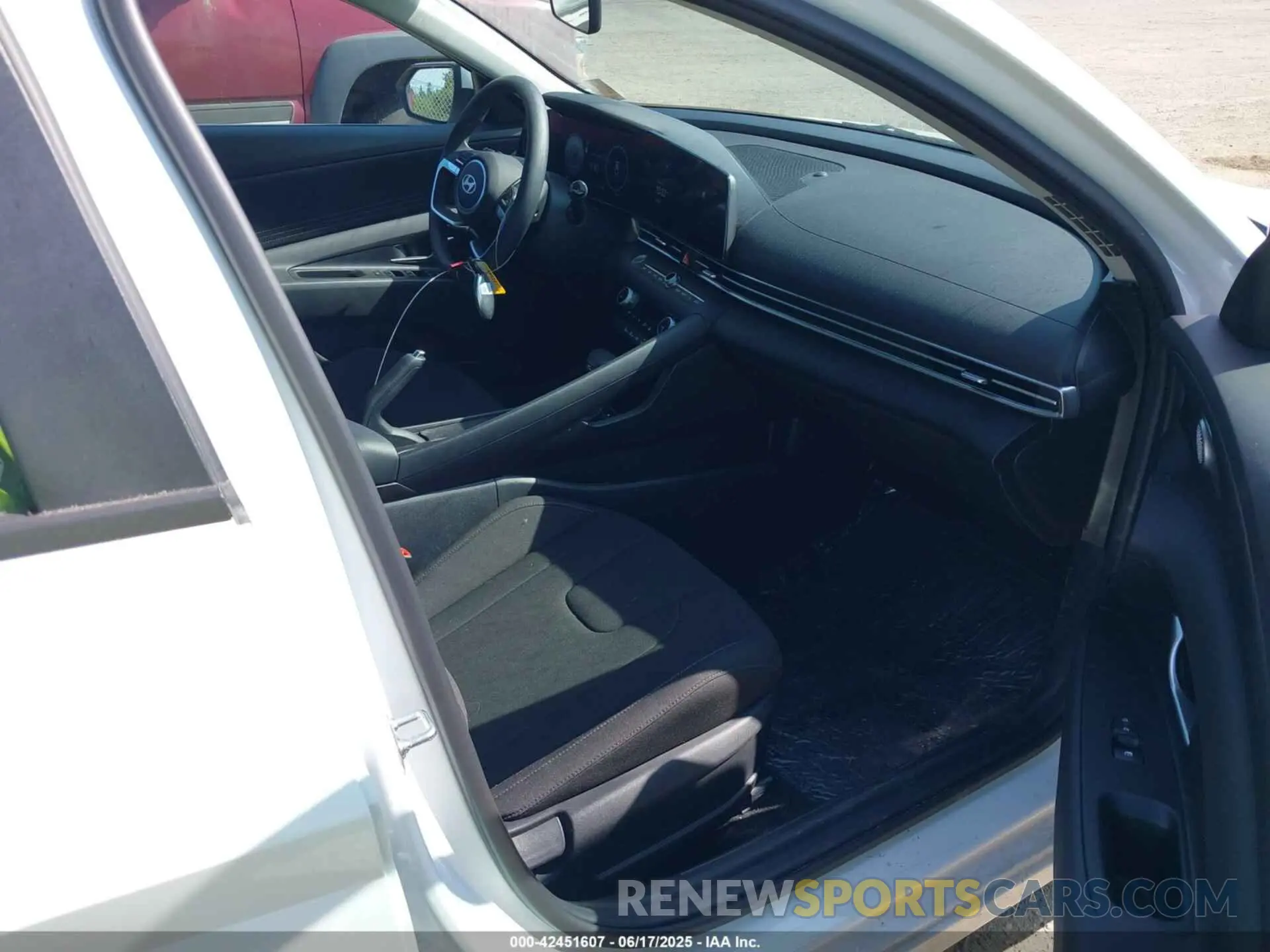 5 Photograph of a damaged car KMHLM4DG4RU694158 HYUNDAI ELANTRA 2024