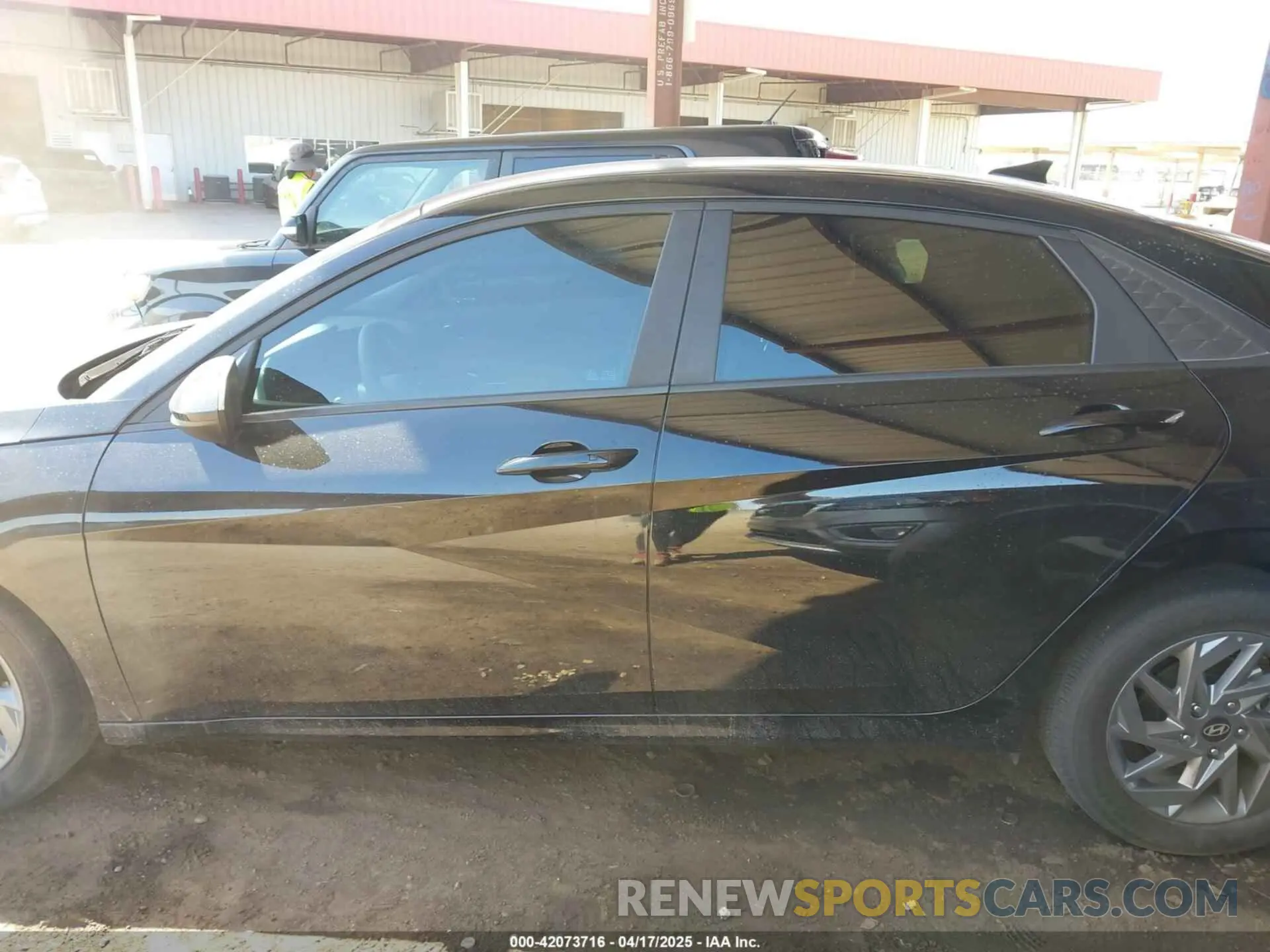 14 Photograph of a damaged car KMHLM4DG4RU696198 HYUNDAI ELANTRA 2024