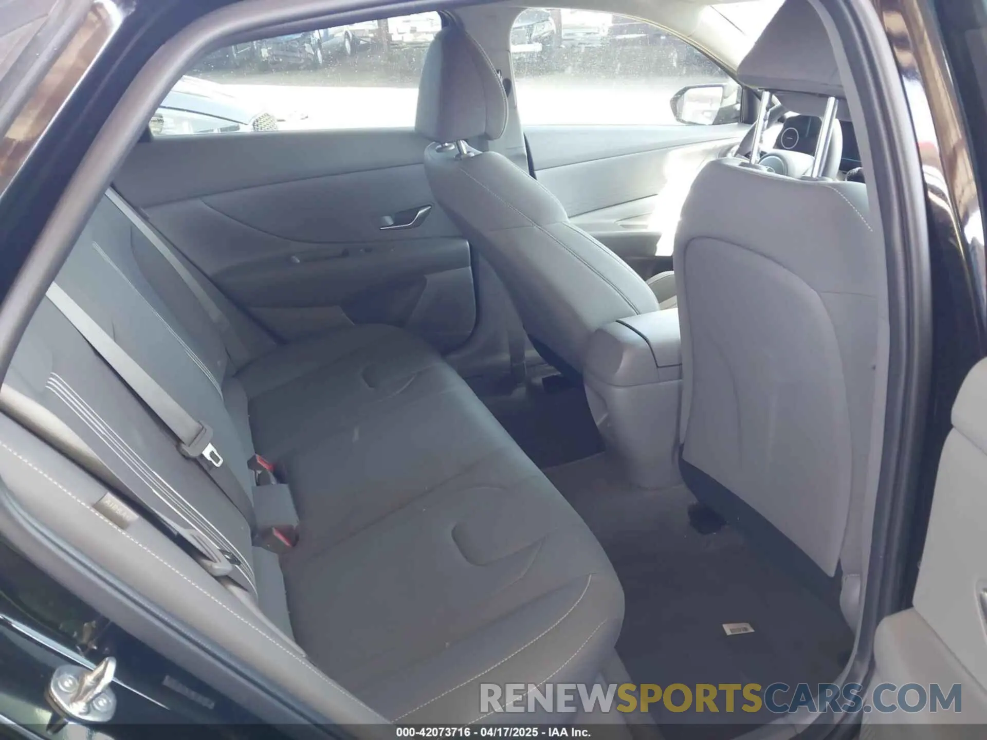8 Photograph of a damaged car KMHLM4DG4RU696198 HYUNDAI ELANTRA 2024