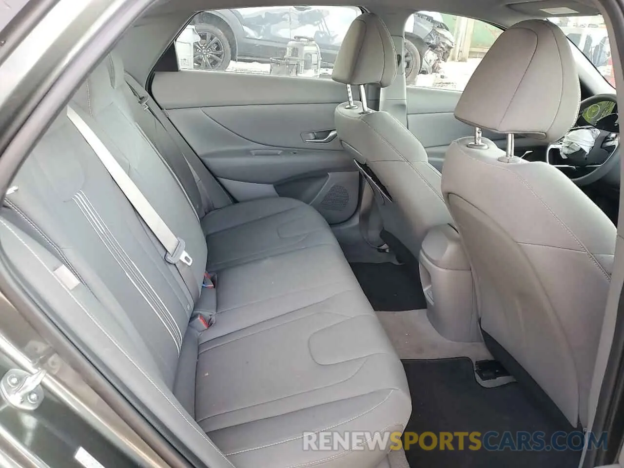 10 Photograph of a damaged car KMHLM4DG4RU734237 HYUNDAI ELANTRA 2024