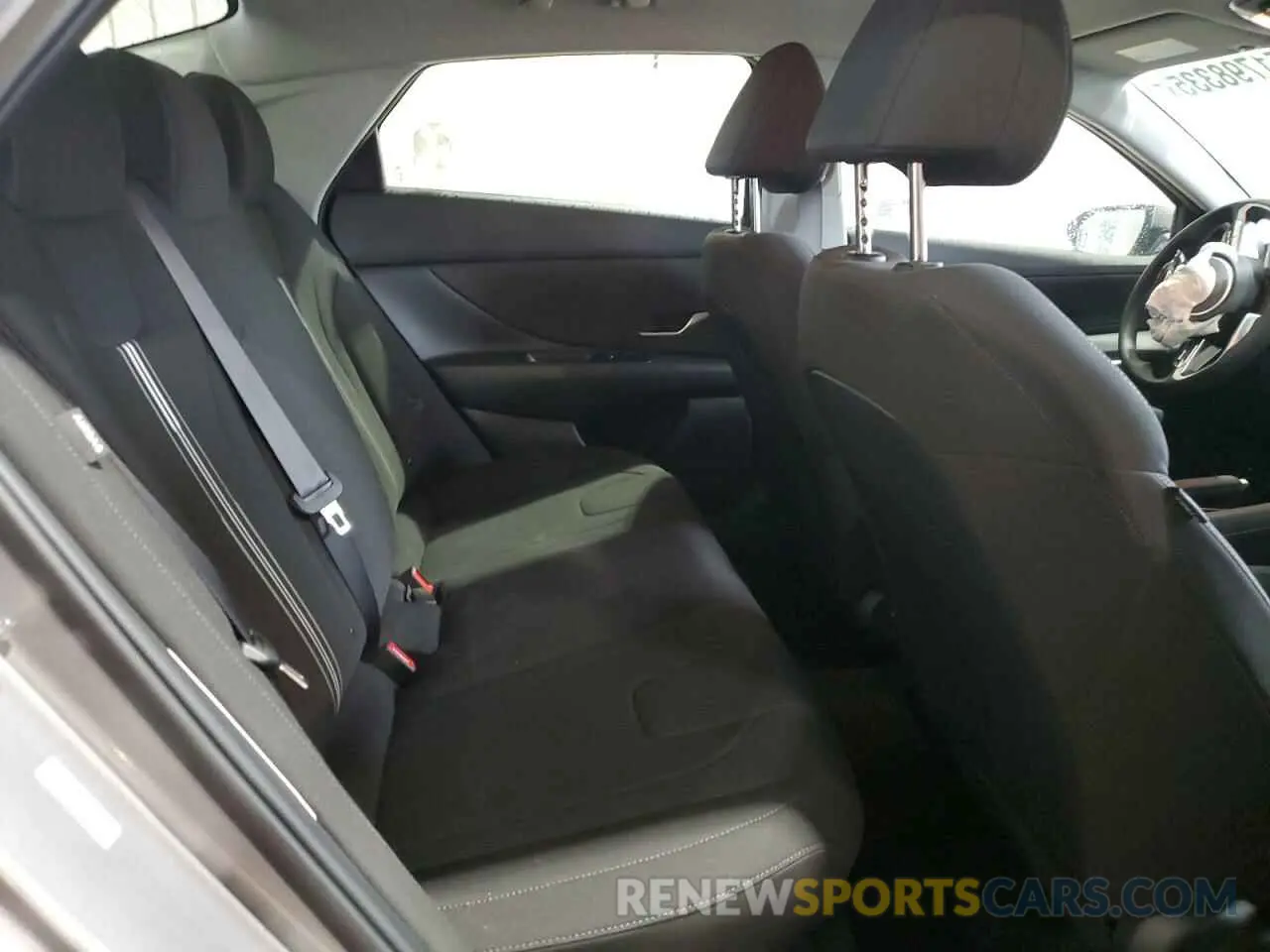 10 Photograph of a damaged car KMHLM4DG4RU755931 HYUNDAI ELANTRA 2024
