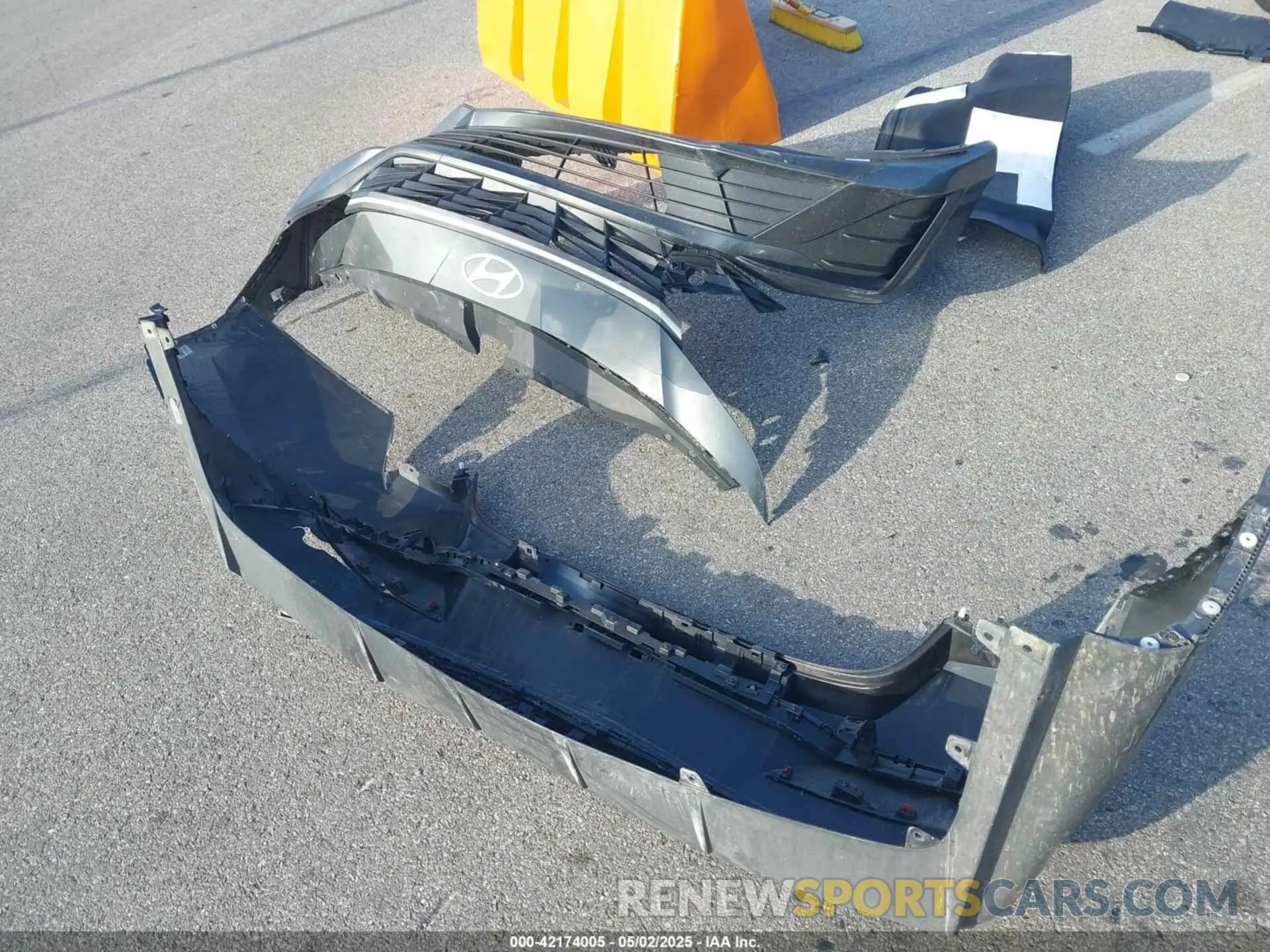 12 Photograph of a damaged car KMHLM4DG4RU785057 HYUNDAI ELANTRA 2024