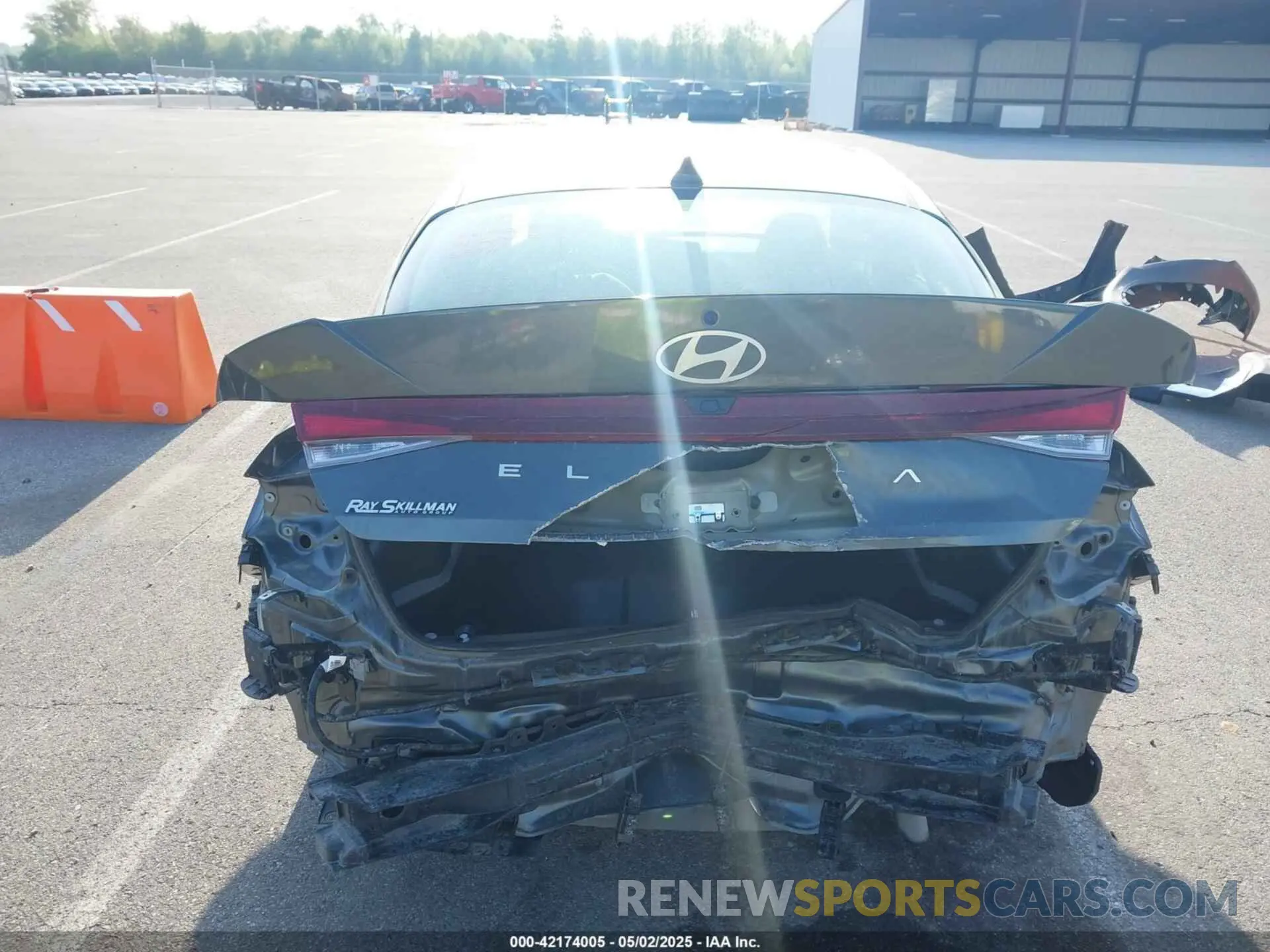 17 Photograph of a damaged car KMHLM4DG4RU785057 HYUNDAI ELANTRA 2024