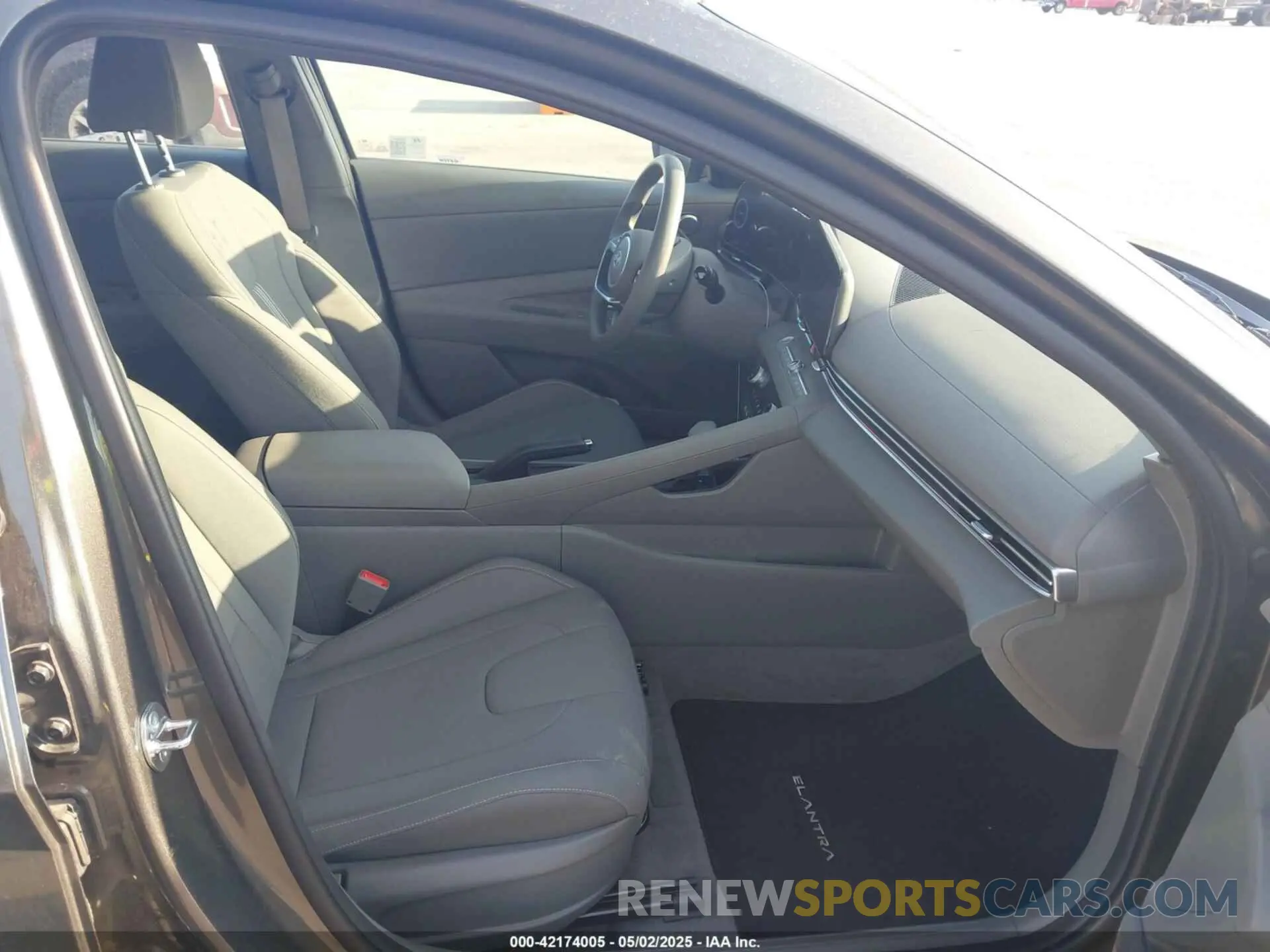 5 Photograph of a damaged car KMHLM4DG4RU785057 HYUNDAI ELANTRA 2024