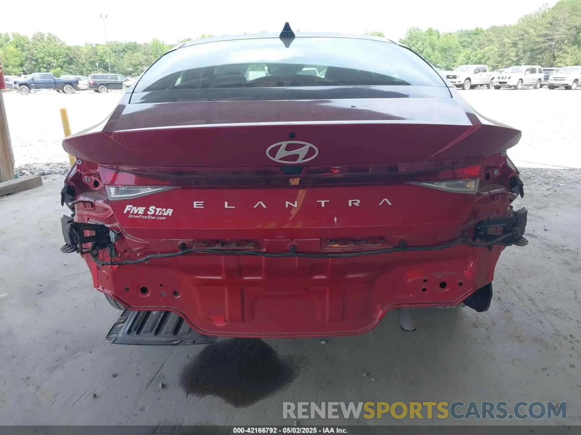 17 Photograph of a damaged car KMHLM4DG4RU798584 HYUNDAI ELANTRA 2024