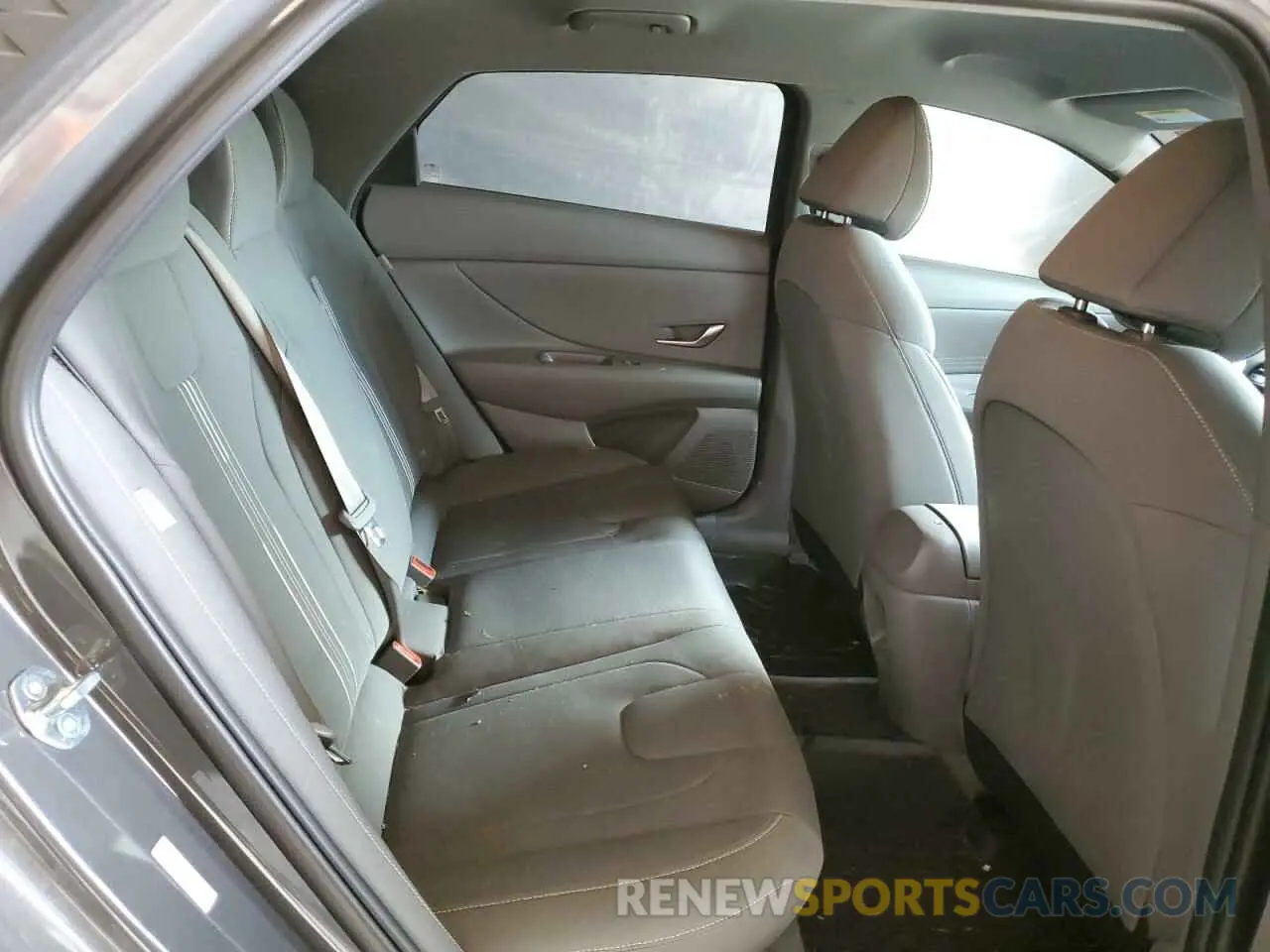 10 Photograph of a damaged car KMHLM4DG4RU818817 HYUNDAI ELANTRA 2024