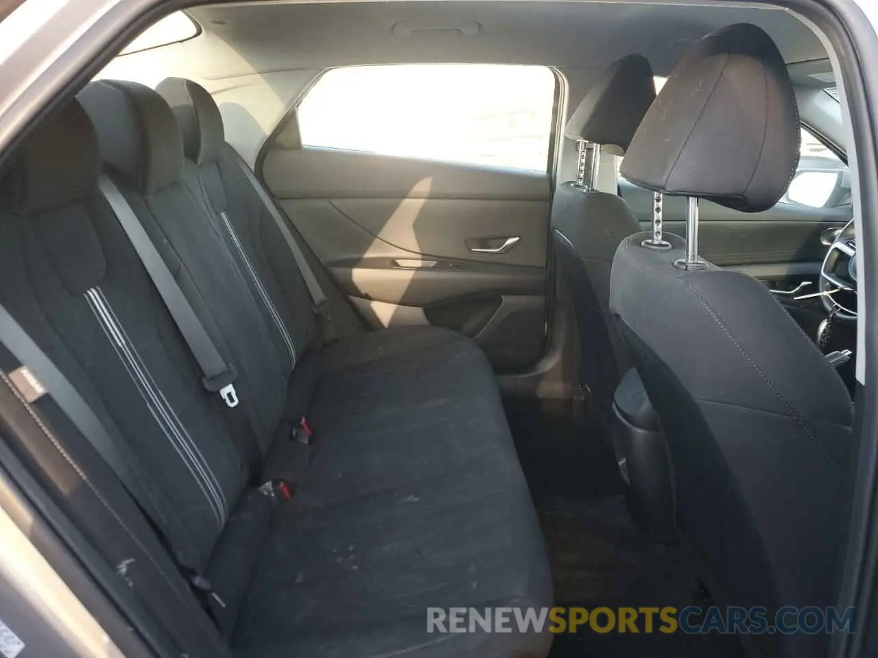 10 Photograph of a damaged car KMHLM4DG5RU670502 HYUNDAI ELANTRA 2024