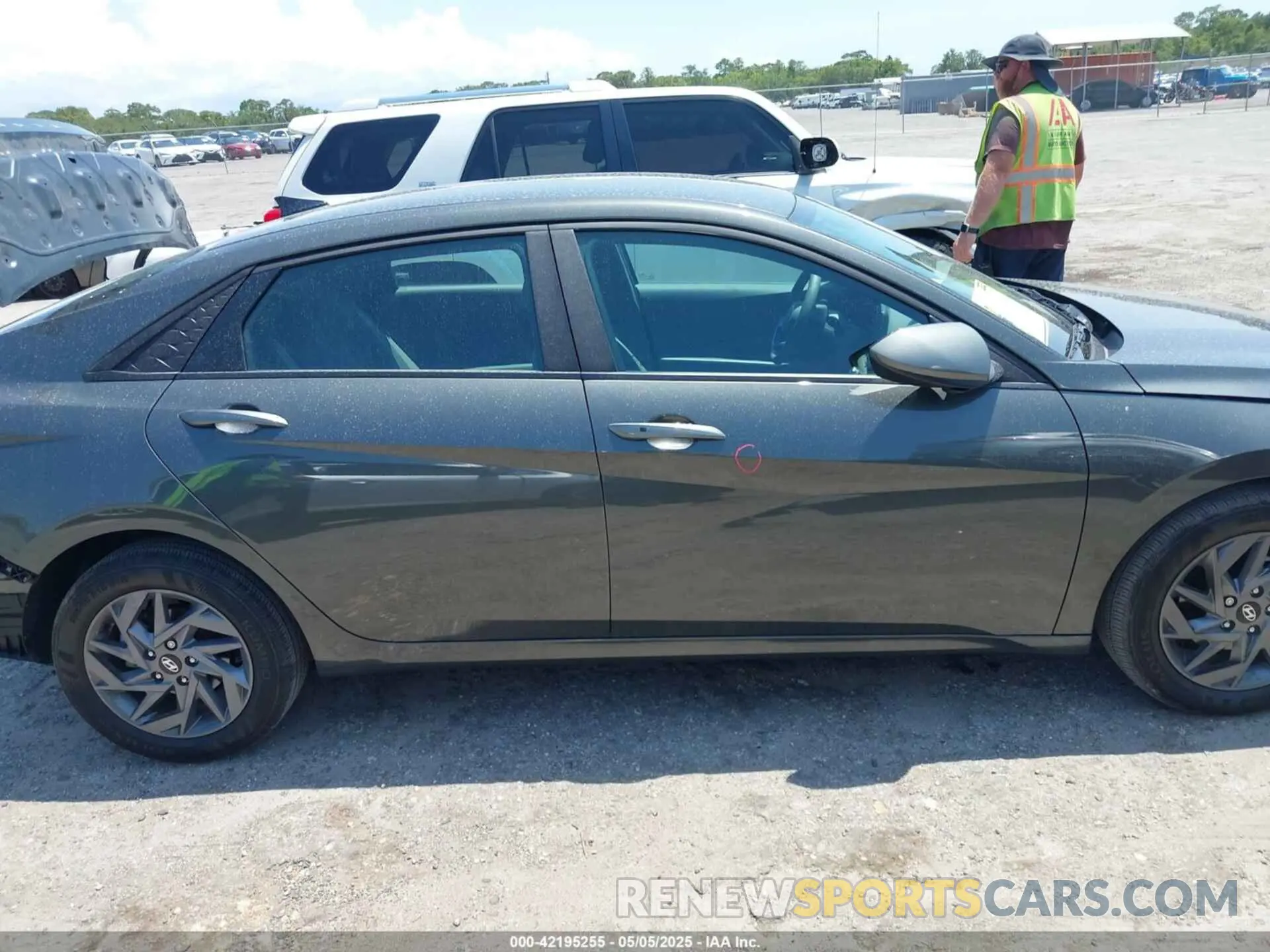 14 Photograph of a damaged car KMHLM4DG7RU660585 HYUNDAI ELANTRA 2024