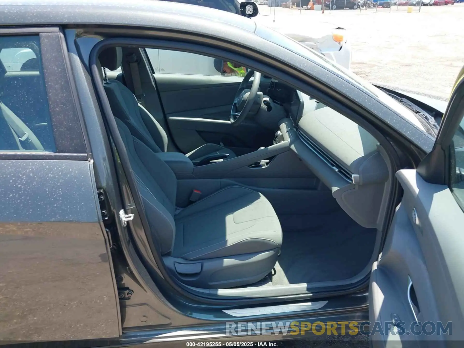 5 Photograph of a damaged car KMHLM4DG7RU660585 HYUNDAI ELANTRA 2024