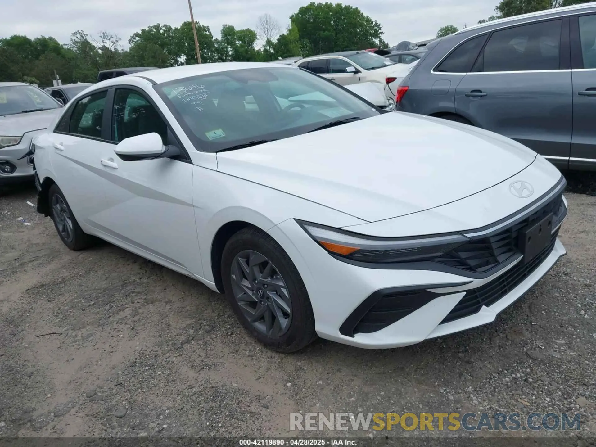 1 Photograph of a damaged car KMHLM4DG7RU666094 HYUNDAI ELANTRA 2024