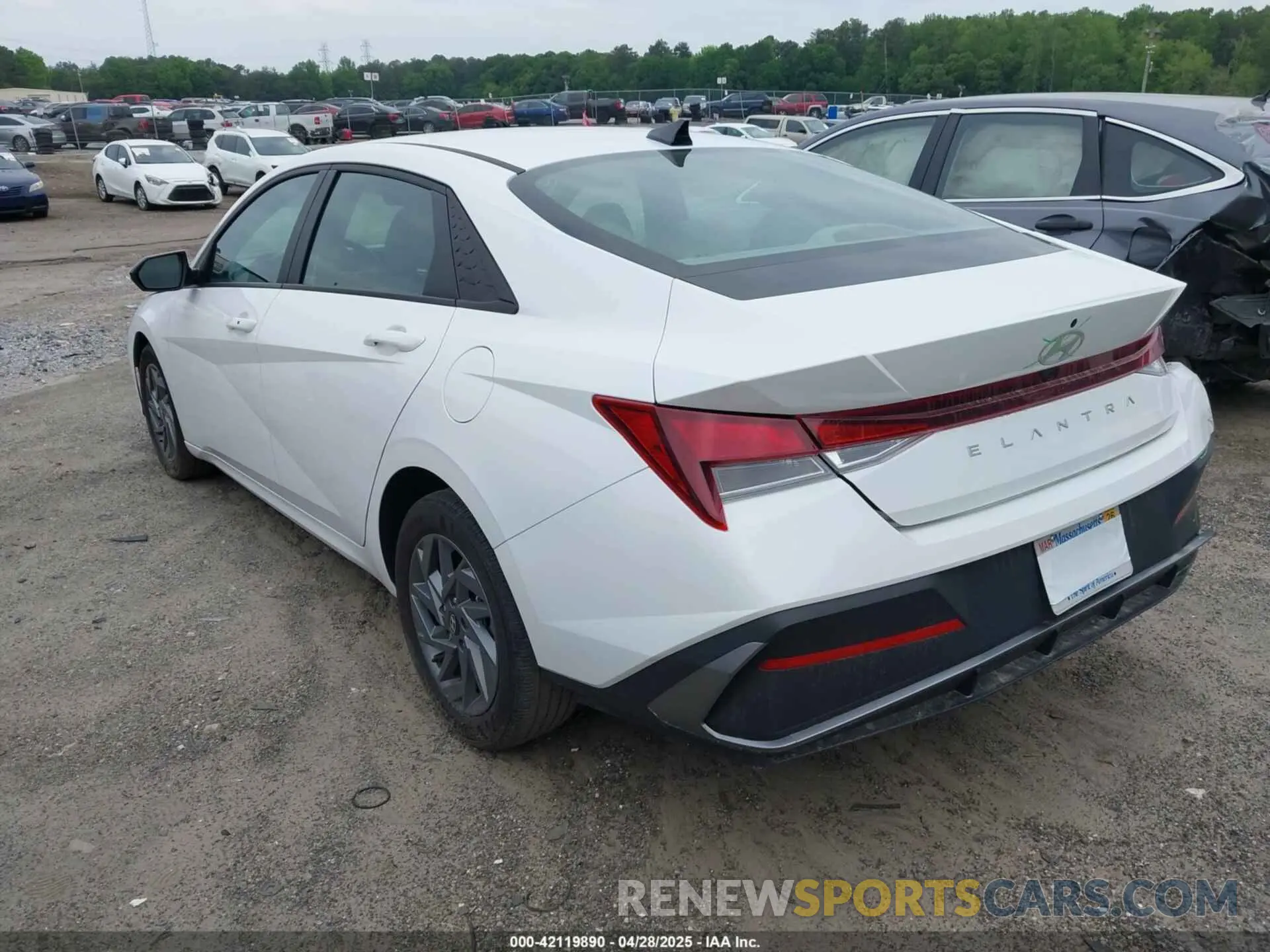 3 Photograph of a damaged car KMHLM4DG7RU666094 HYUNDAI ELANTRA 2024