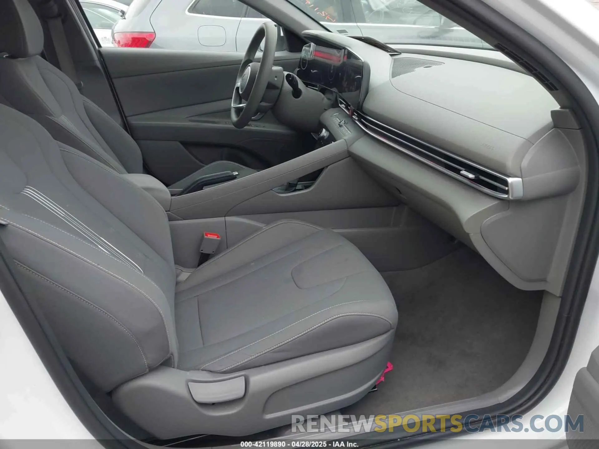 5 Photograph of a damaged car KMHLM4DG7RU666094 HYUNDAI ELANTRA 2024
