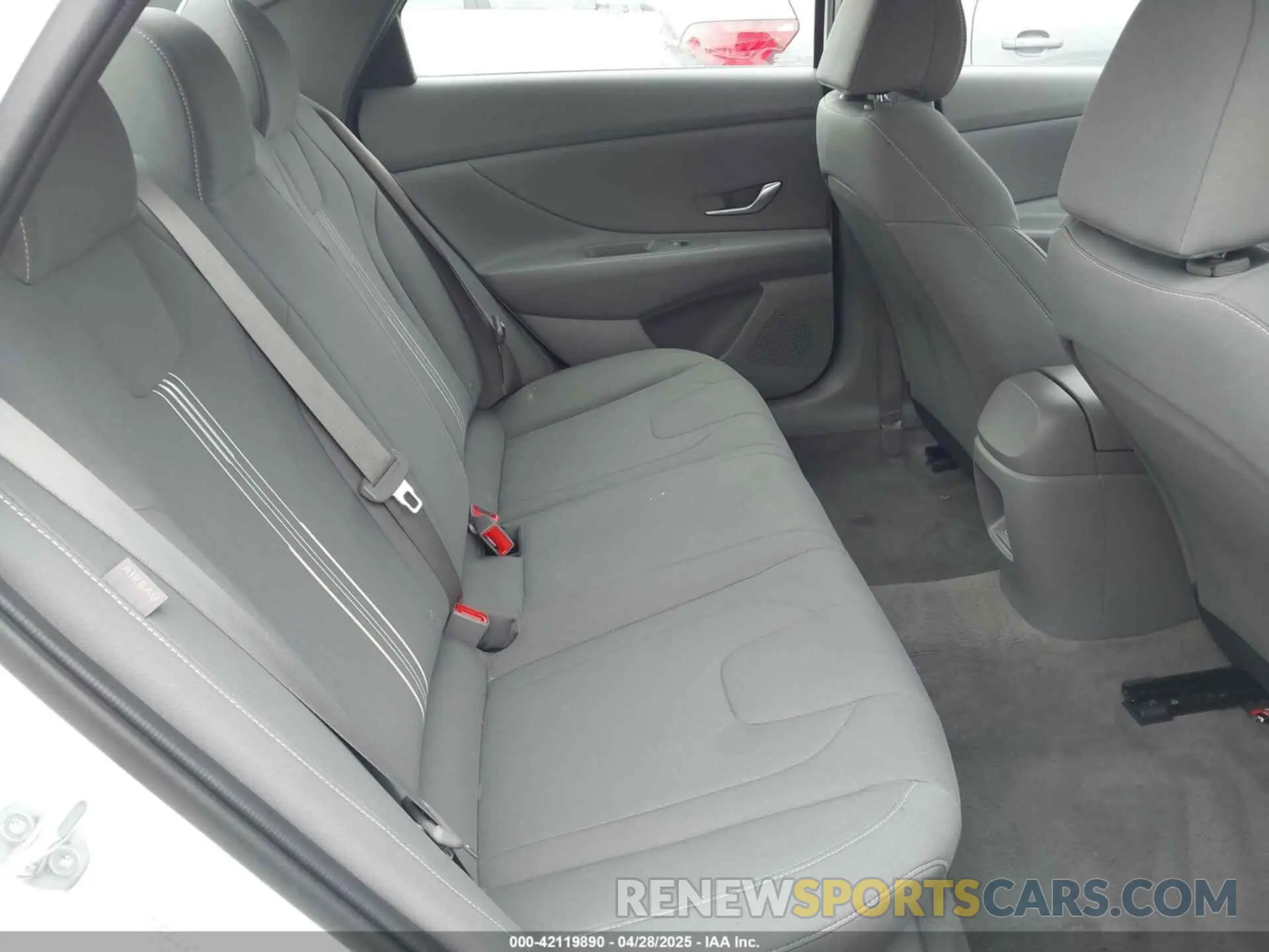 8 Photograph of a damaged car KMHLM4DG7RU666094 HYUNDAI ELANTRA 2024