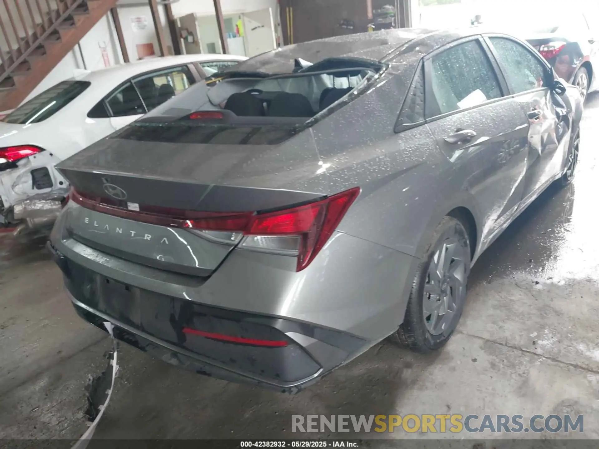 4 Photograph of a damaged car KMHLM4DG7RU773291 HYUNDAI ELANTRA 2024