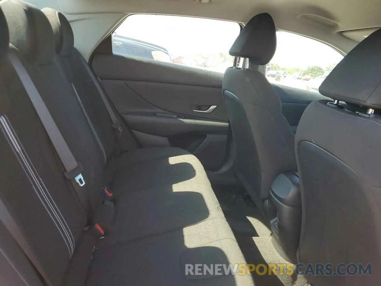 10 Photograph of a damaged car KMHLM4DG7RU773856 HYUNDAI ELANTRA 2024