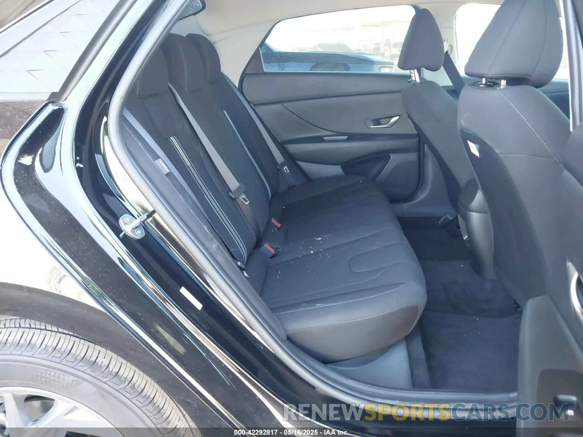 8 Photograph of a damaged car KMHLM4DG7RU805561 HYUNDAI ELANTRA 2024