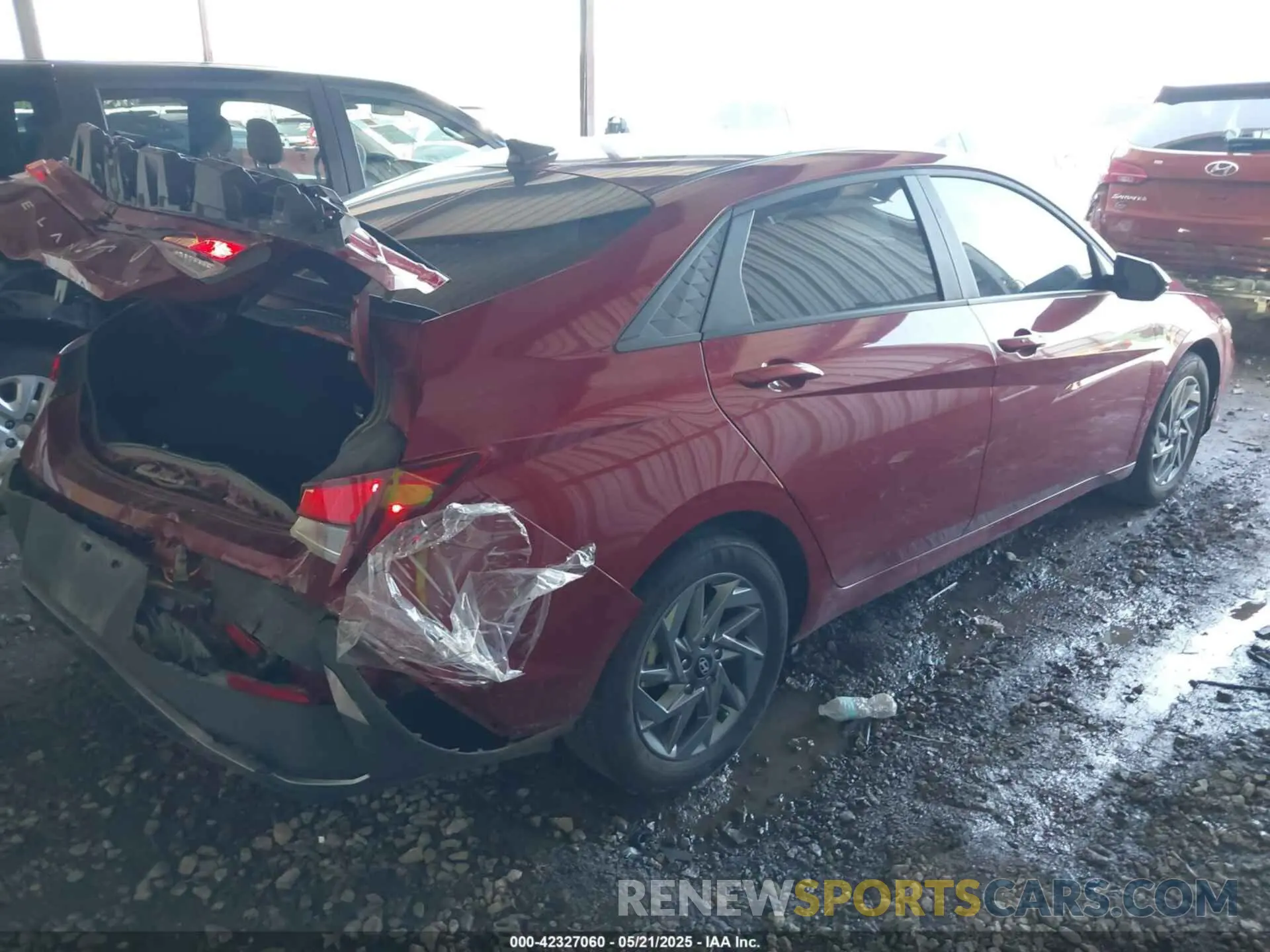 4 Photograph of a damaged car KMHLM4DG7RU807987 HYUNDAI ELANTRA 2024