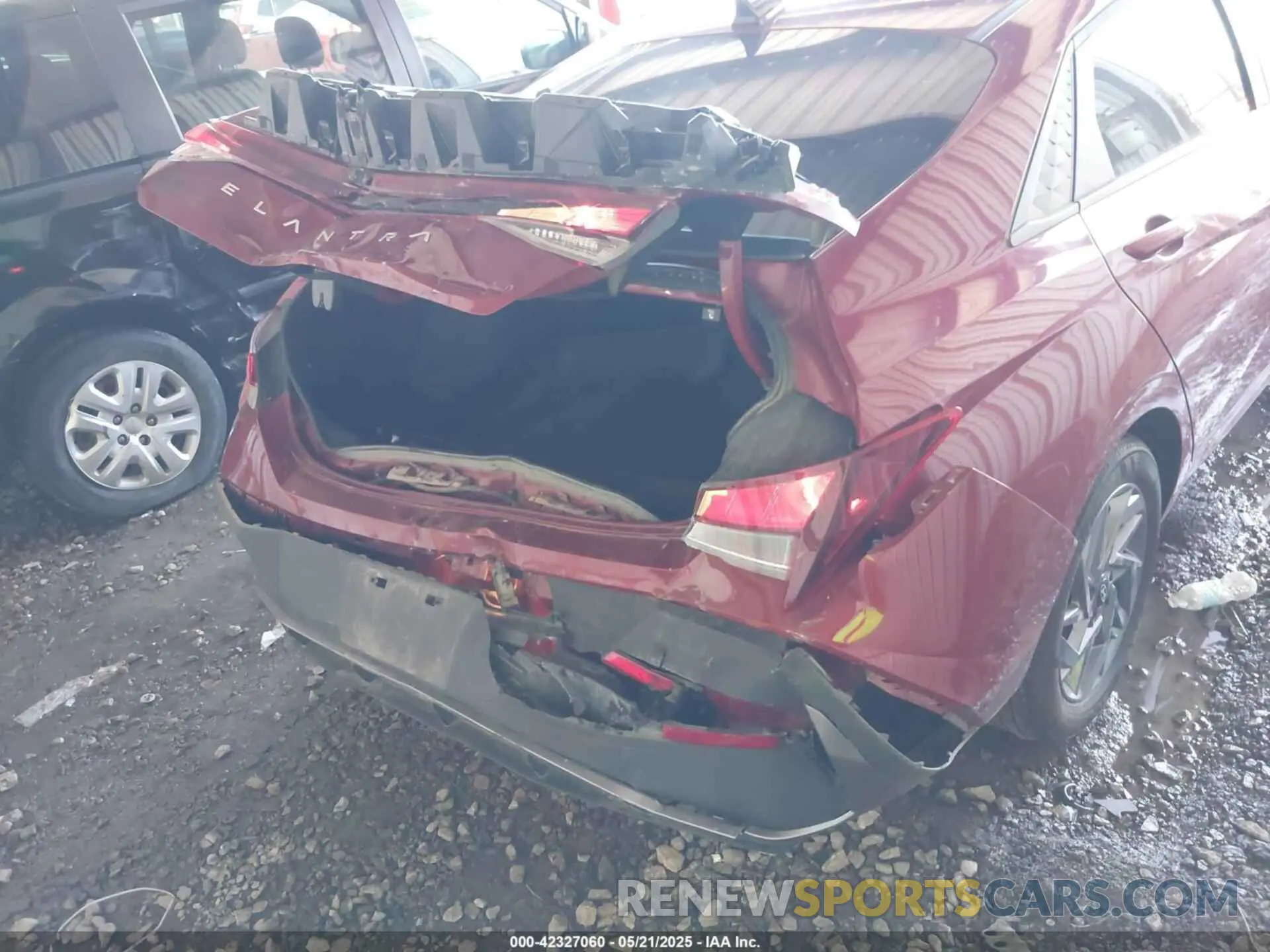 6 Photograph of a damaged car KMHLM4DG7RU807987 HYUNDAI ELANTRA 2024