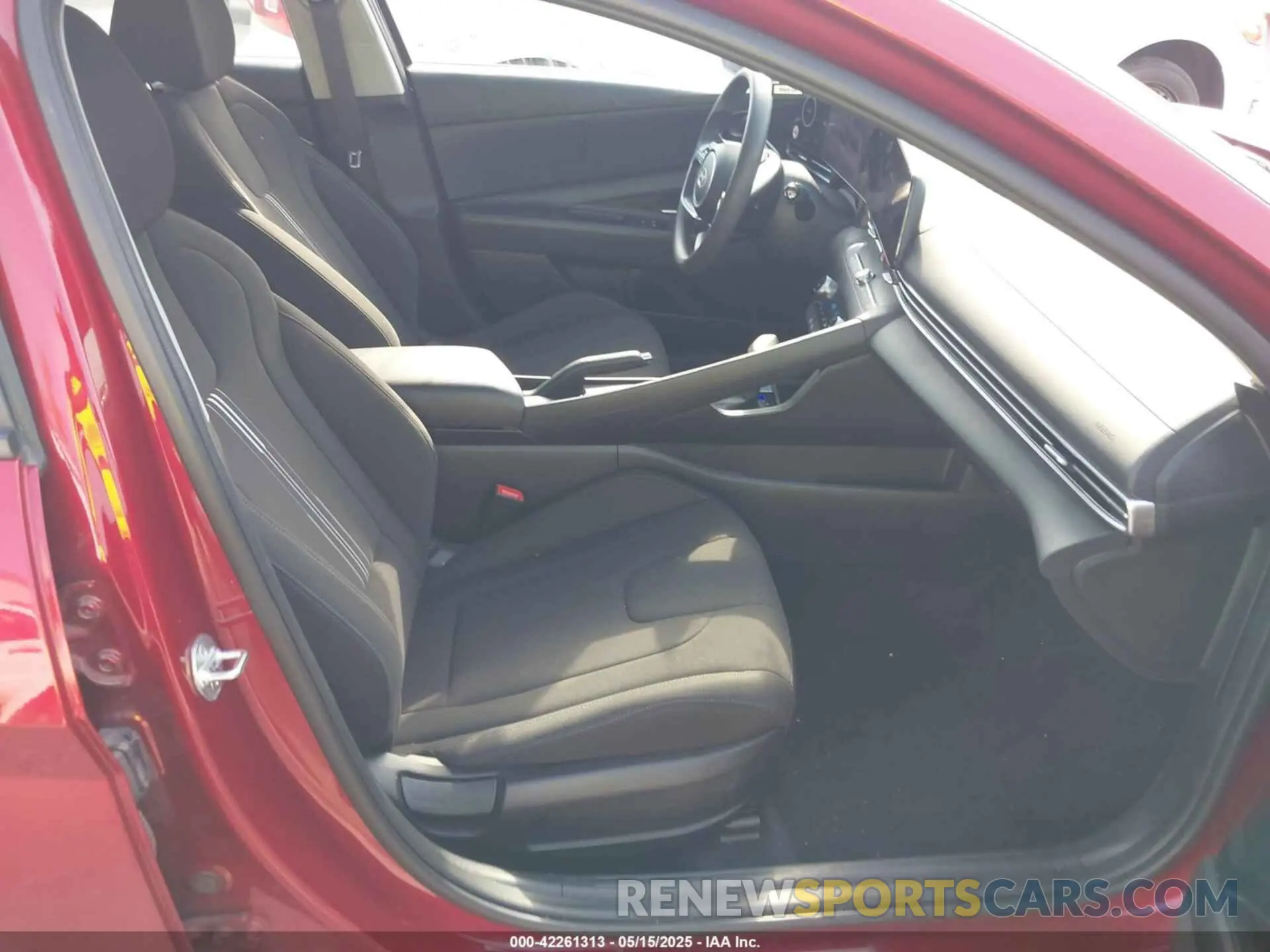 5 Photograph of a damaged car KMHLM4DG8RU654889 HYUNDAI ELANTRA 2024