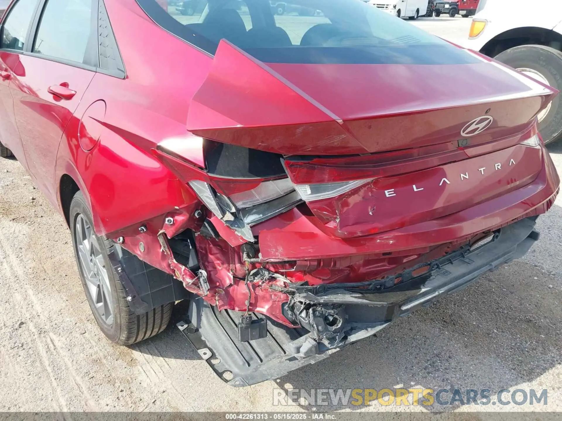6 Photograph of a damaged car KMHLM4DG8RU654889 HYUNDAI ELANTRA 2024