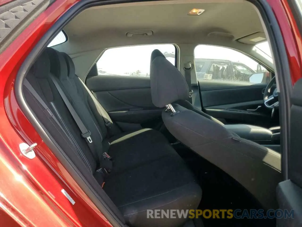 10 Photograph of a damaged car KMHLM4DG8RU686709 HYUNDAI ELANTRA 2024