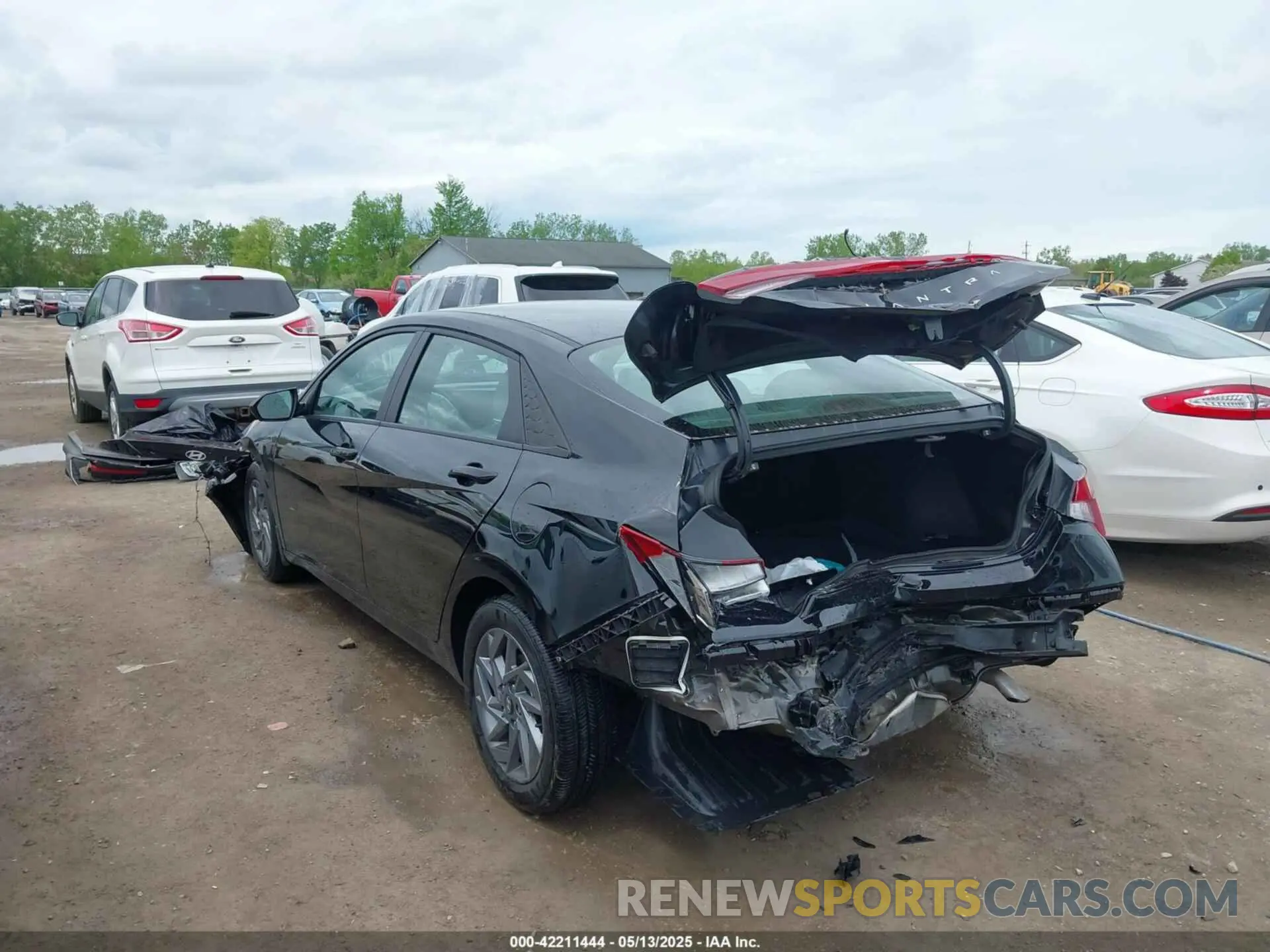 3 Photograph of a damaged car KMHLM4DG8RU690033 HYUNDAI ELANTRA 2024