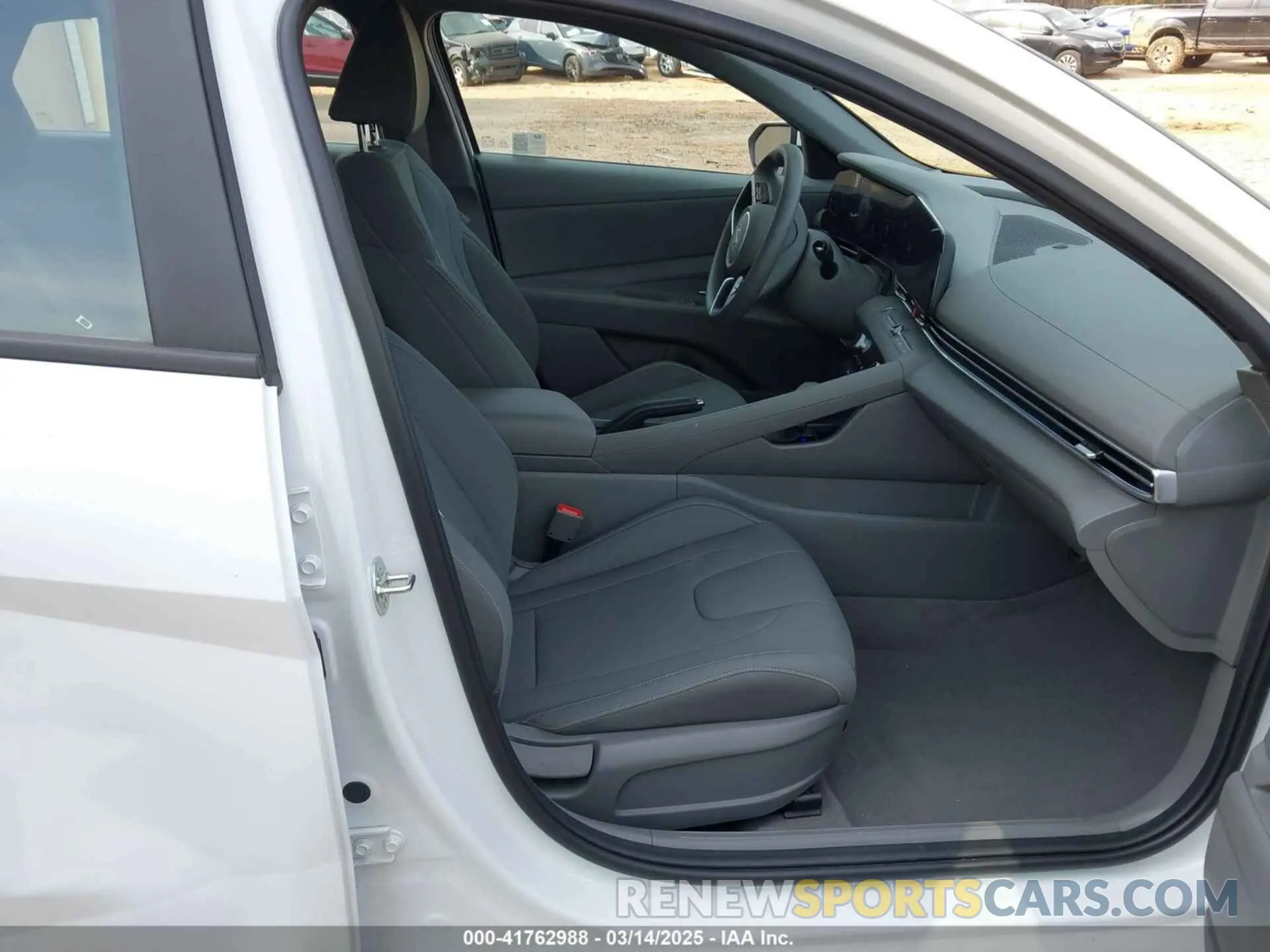 5 Photograph of a damaged car KMHLM4DG8RU734970 HYUNDAI ELANTRA 2024