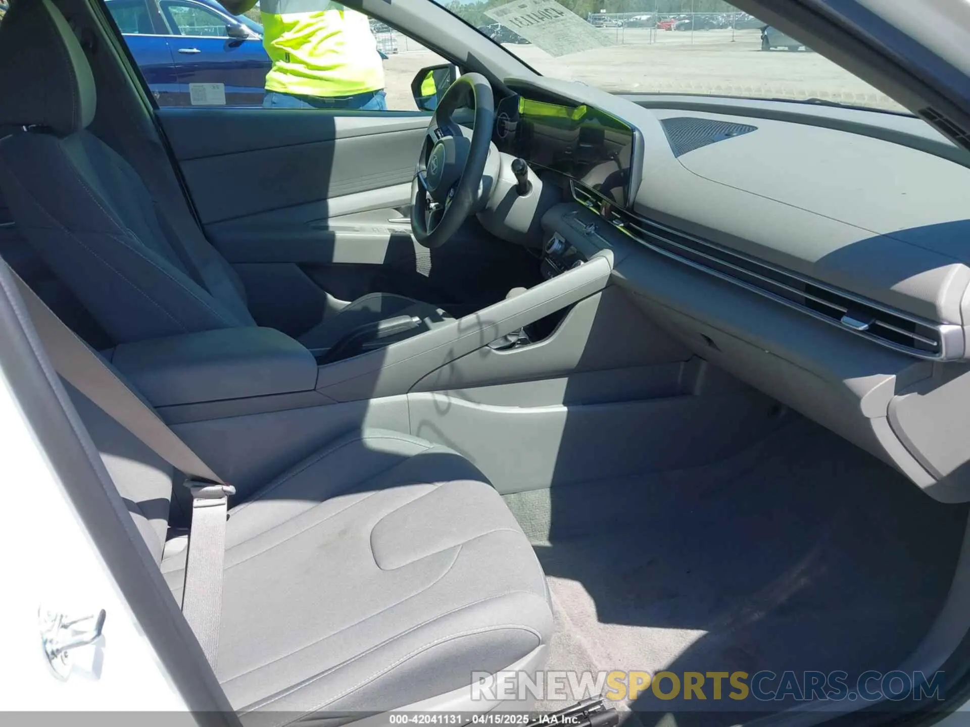 5 Photograph of a damaged car KMHLM4DG8RU774370 HYUNDAI ELANTRA 2024