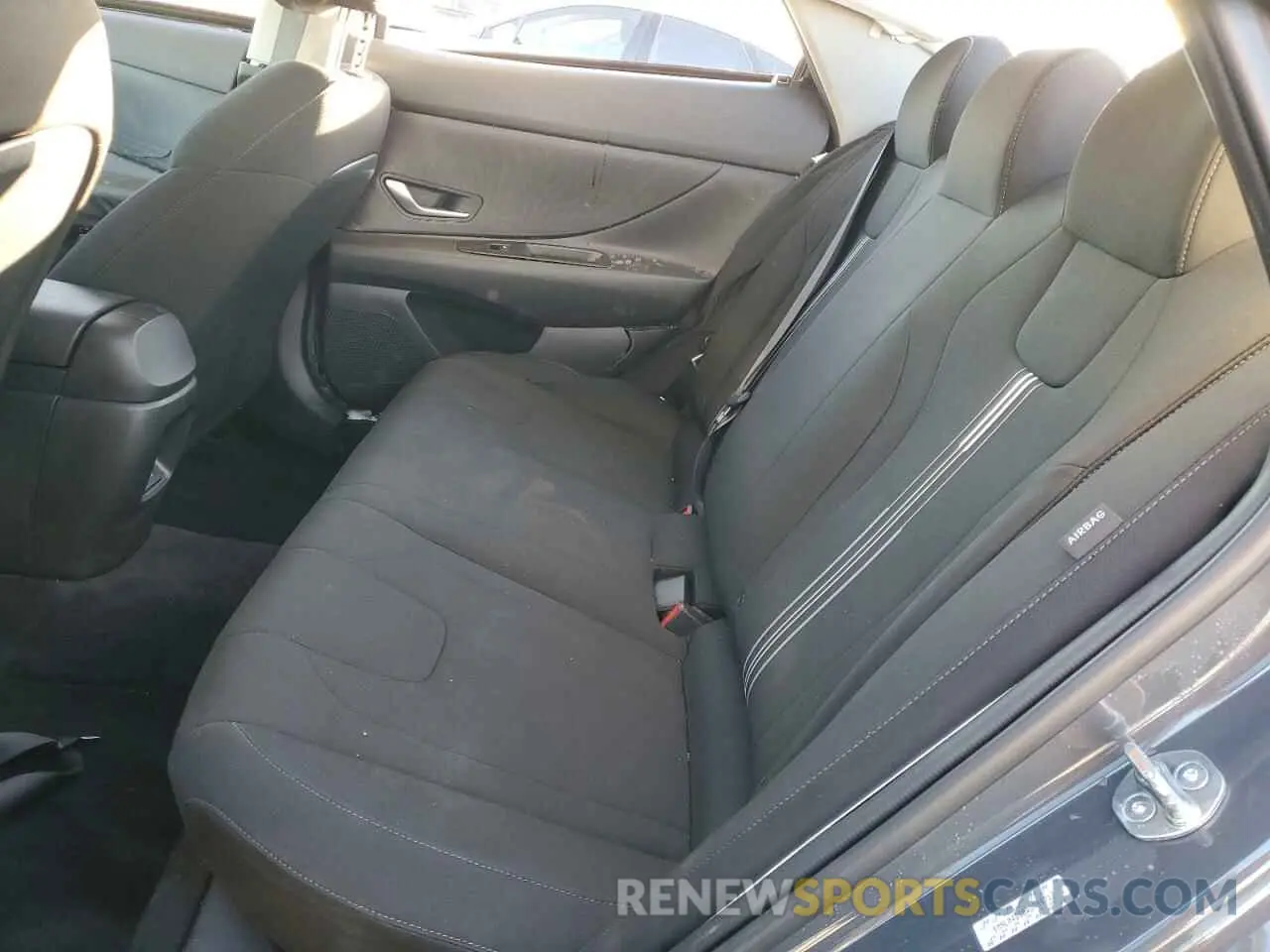 10 Photograph of a damaged car KMHLM4DG8RU789712 HYUNDAI ELANTRA 2024