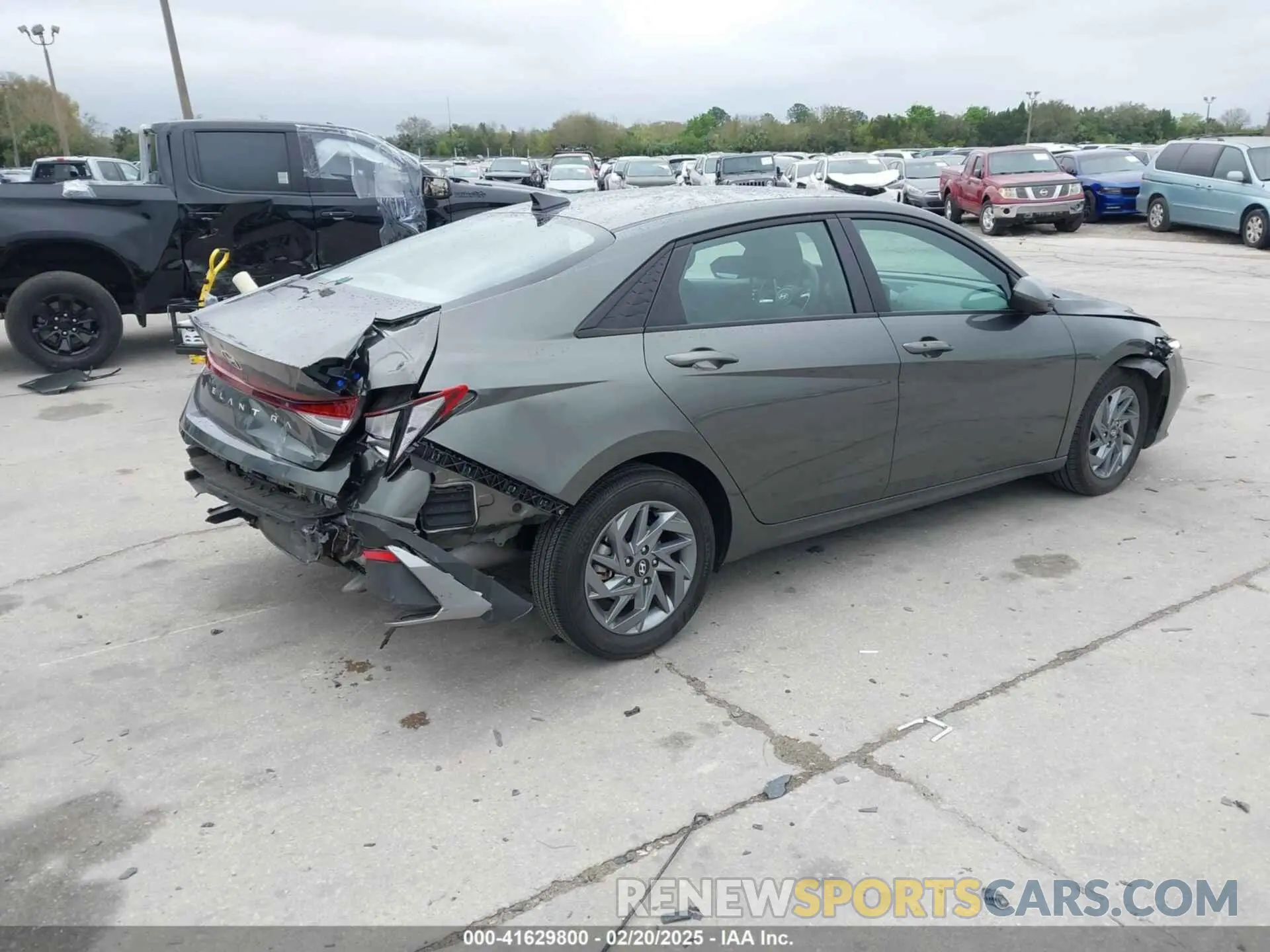 4 Photograph of a damaged car KMHLM4DG8RU801681 HYUNDAI ELANTRA 2024