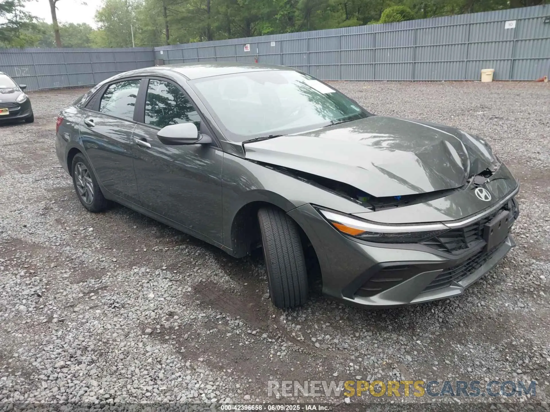 1 Photograph of a damaged car KMHLM4DG8RU810879 HYUNDAI ELANTRA 2024