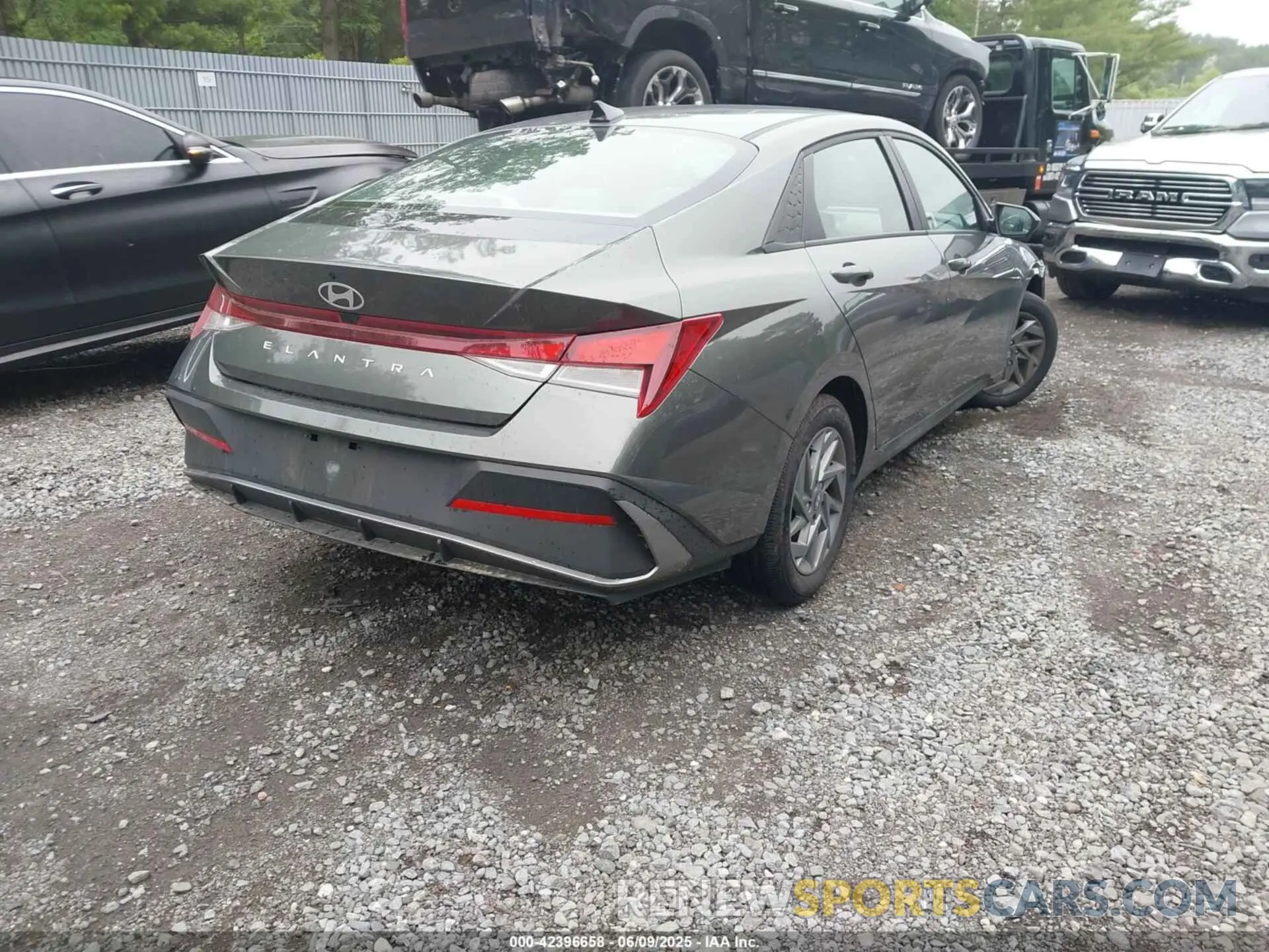 4 Photograph of a damaged car KMHLM4DG8RU810879 HYUNDAI ELANTRA 2024