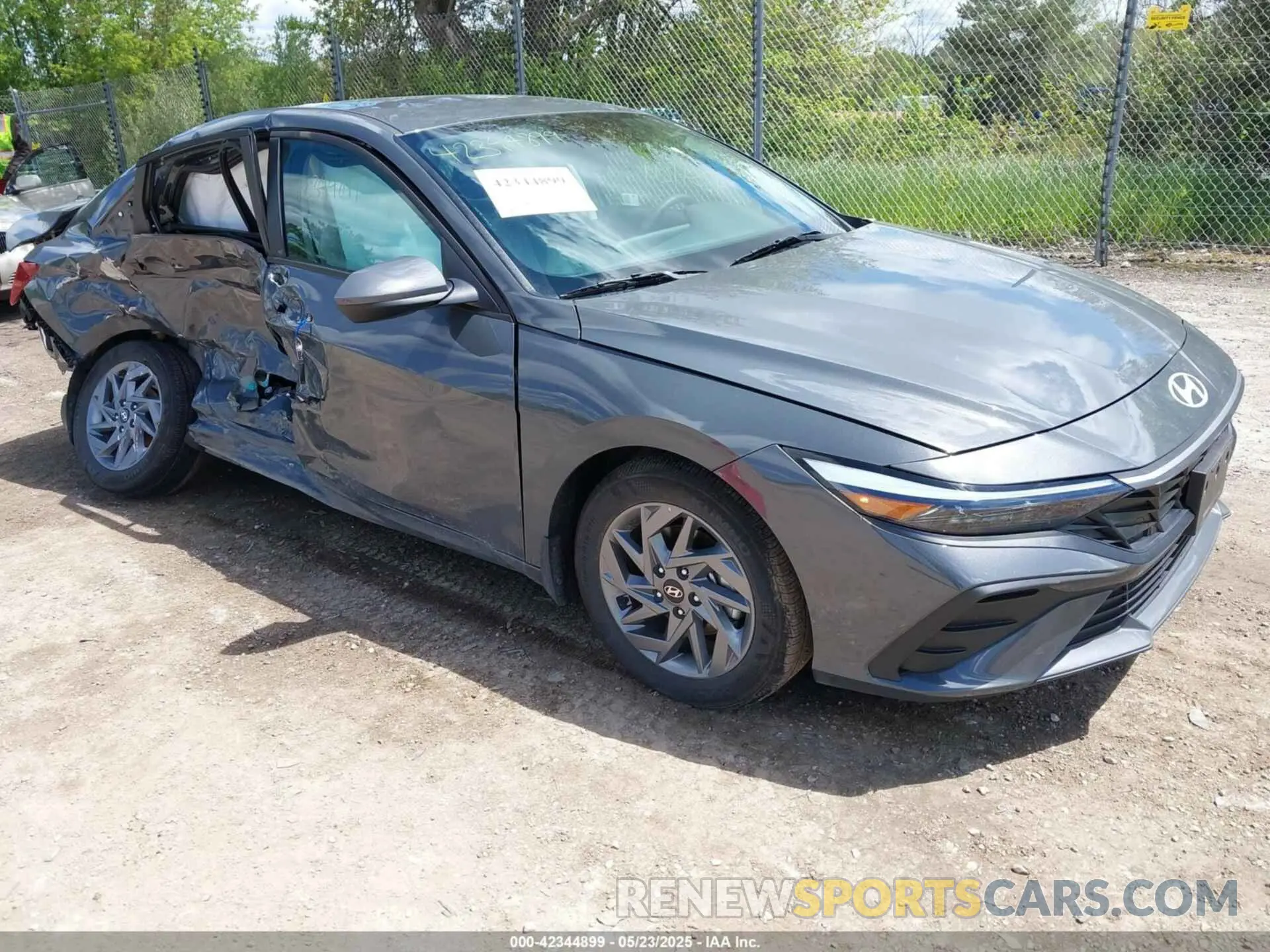 1 Photograph of a damaged car KMHLM4DG8RU818822 HYUNDAI ELANTRA 2024