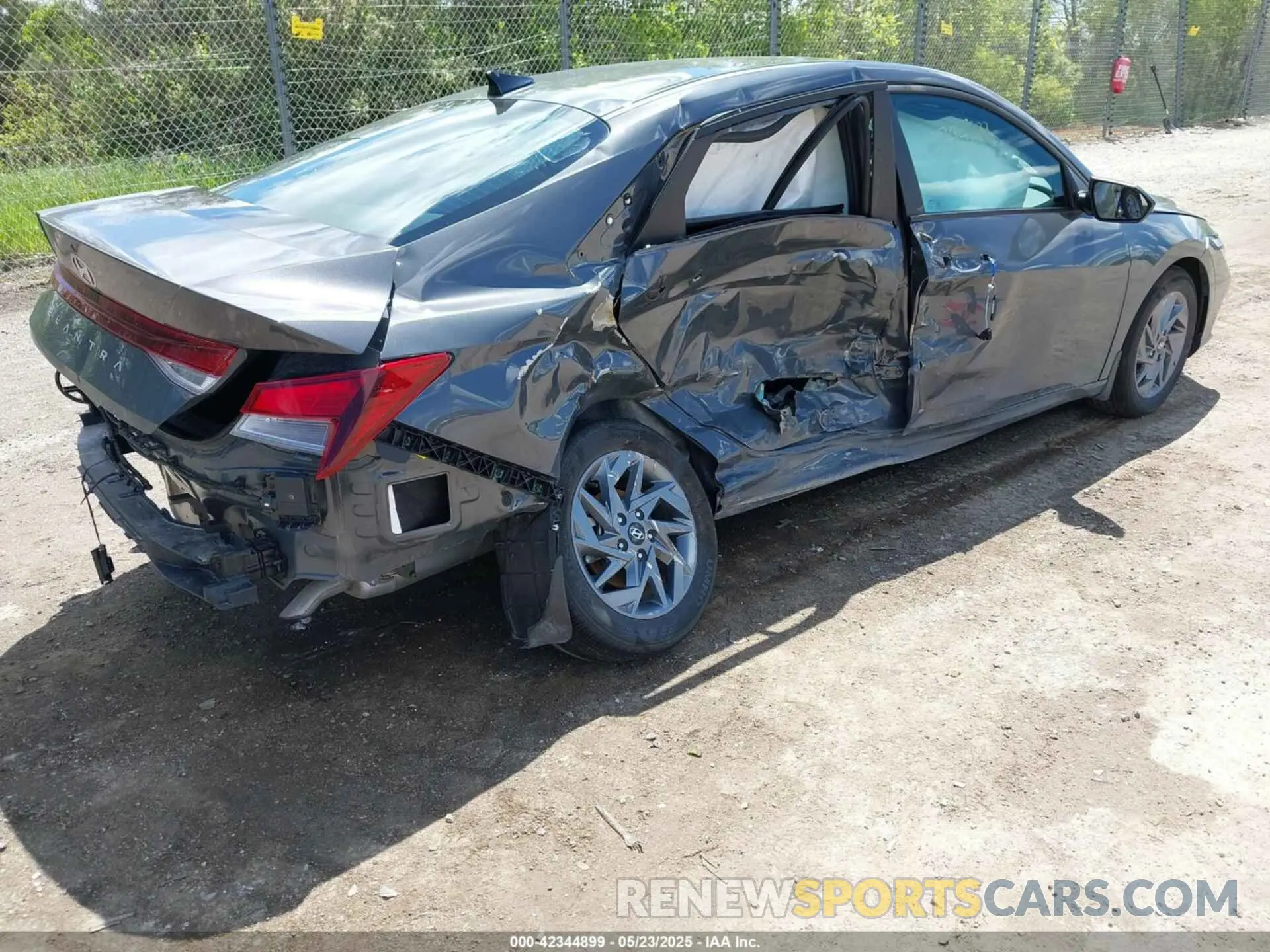 4 Photograph of a damaged car KMHLM4DG8RU818822 HYUNDAI ELANTRA 2024