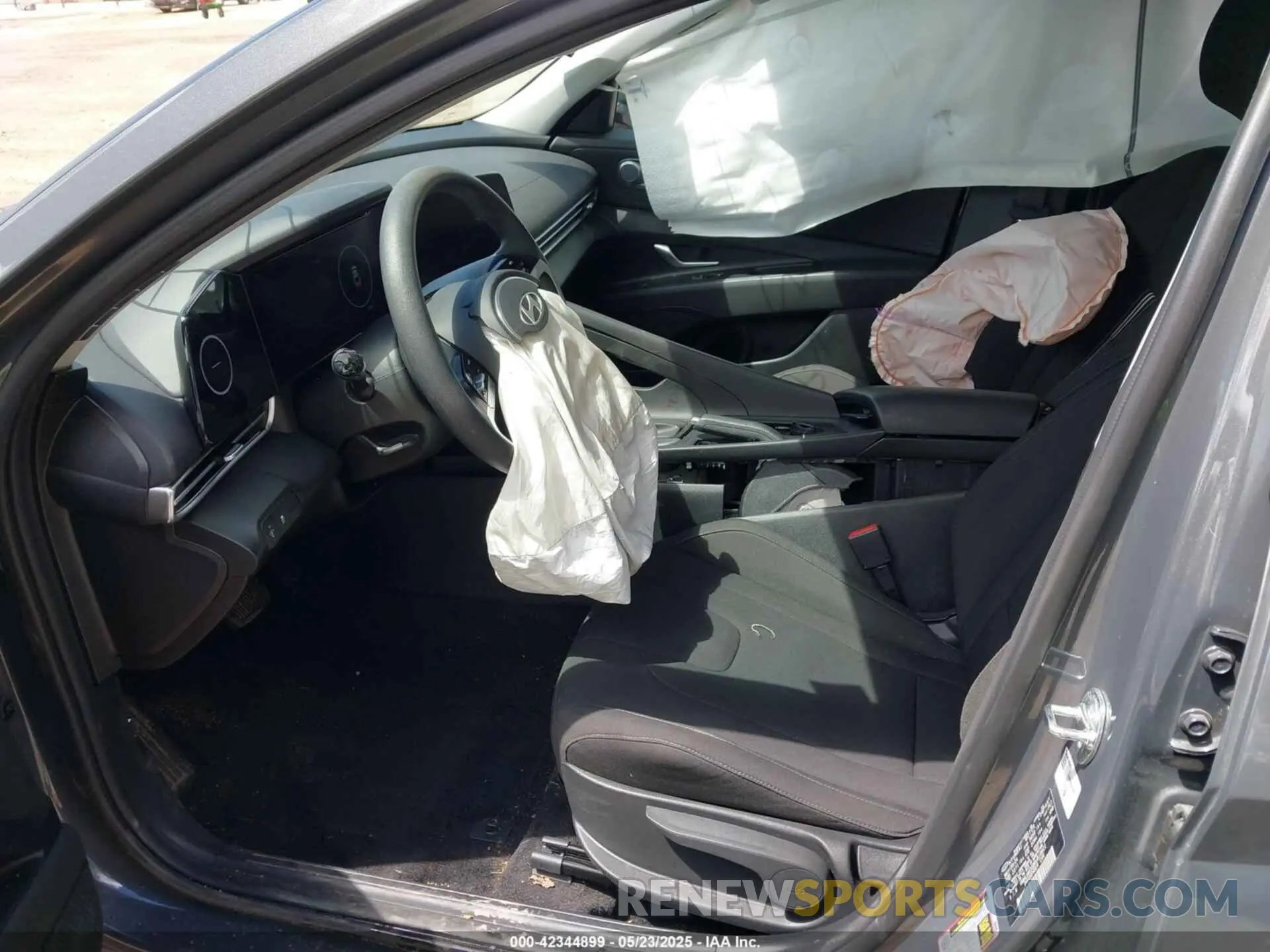 5 Photograph of a damaged car KMHLM4DG8RU818822 HYUNDAI ELANTRA 2024