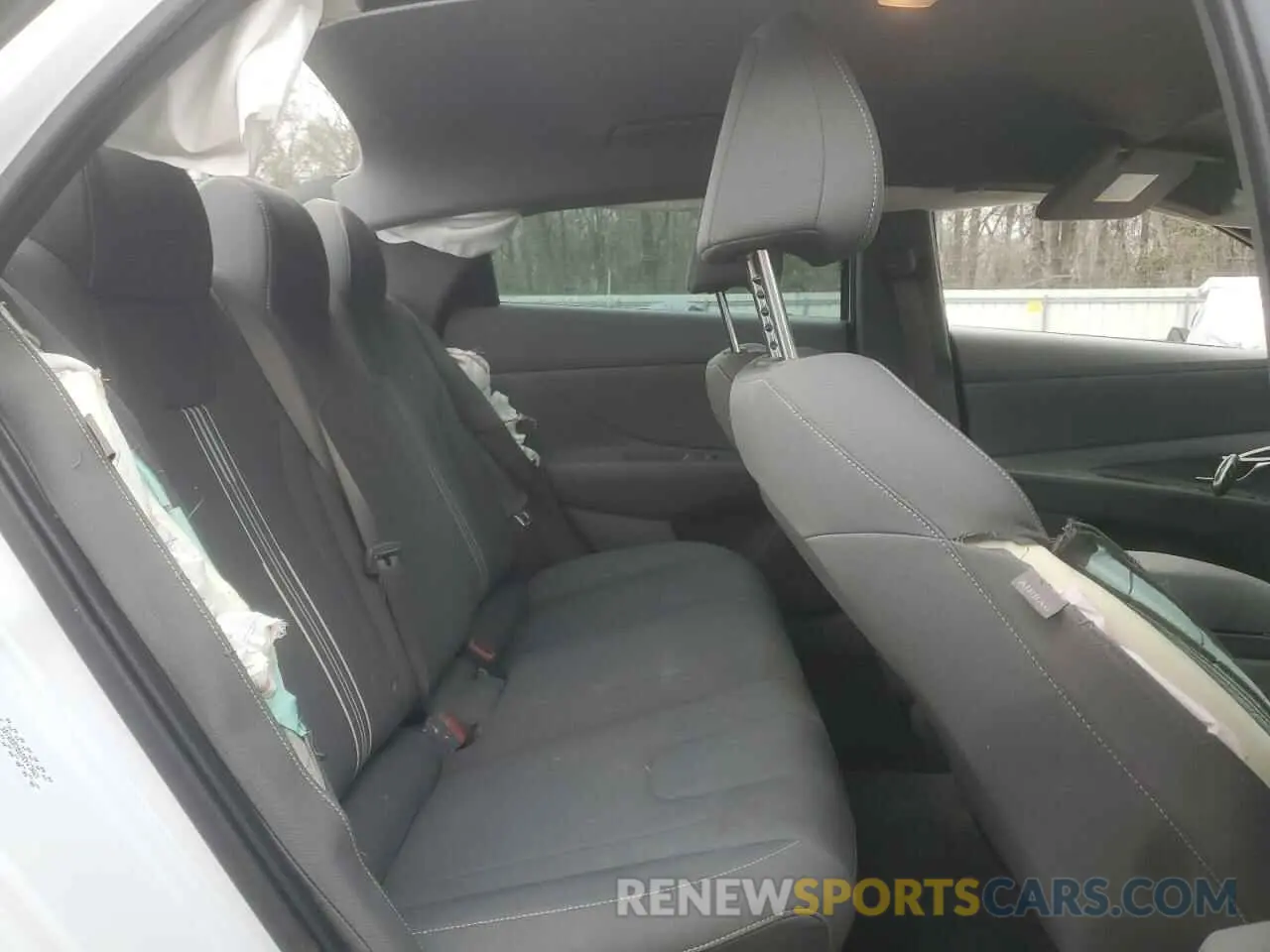 10 Photograph of a damaged car KMHLM4DG8RU850105 HYUNDAI ELANTRA 2024