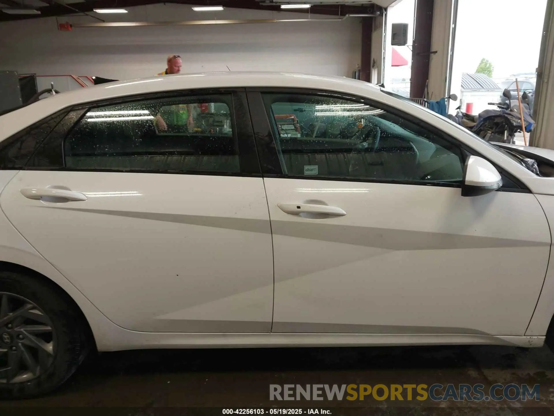 14 Photograph of a damaged car KMHLM4DG9RU639379 HYUNDAI ELANTRA 2024