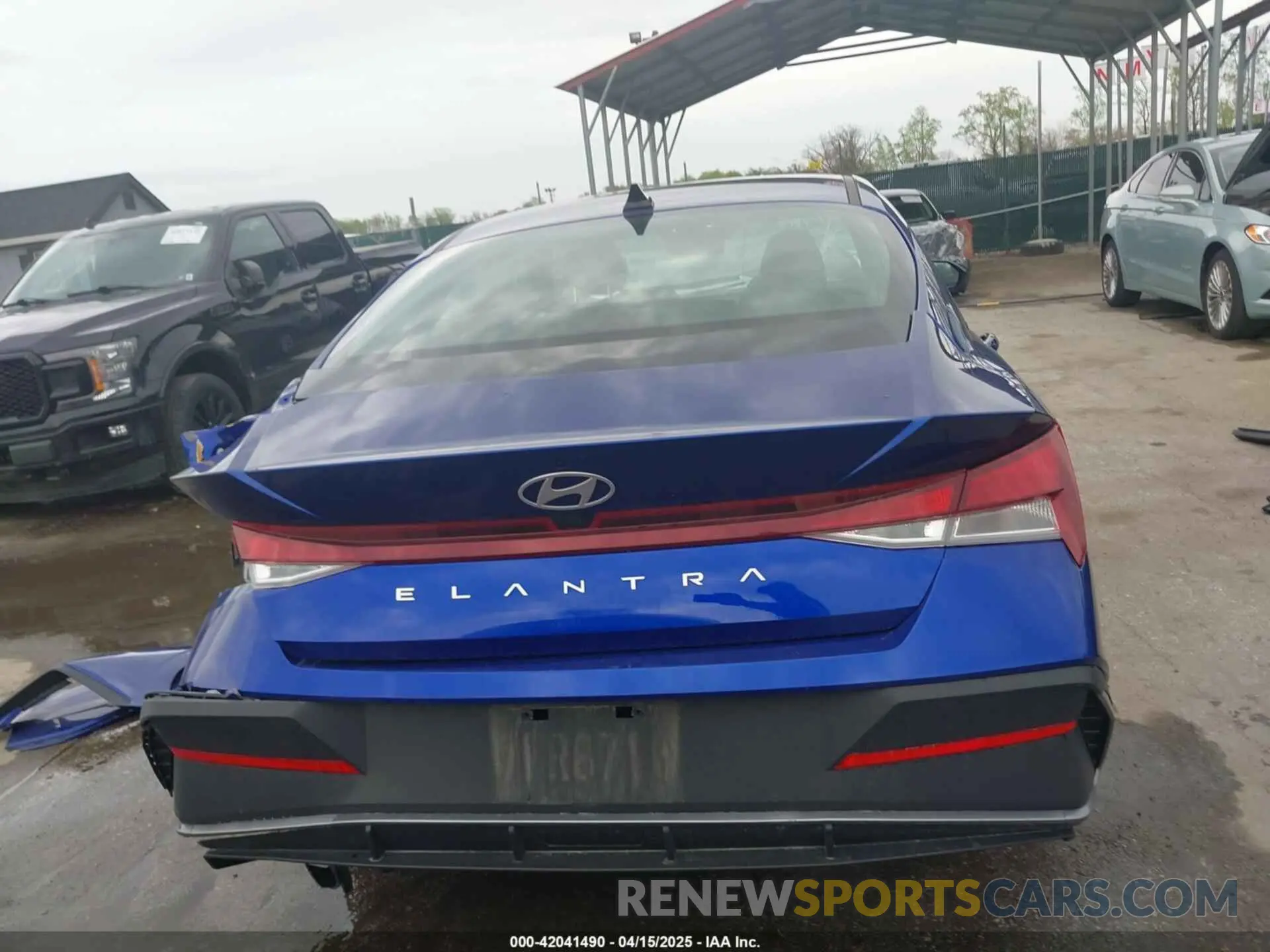 17 Photograph of a damaged car KMHLM4DG9RU657512 HYUNDAI ELANTRA 2024