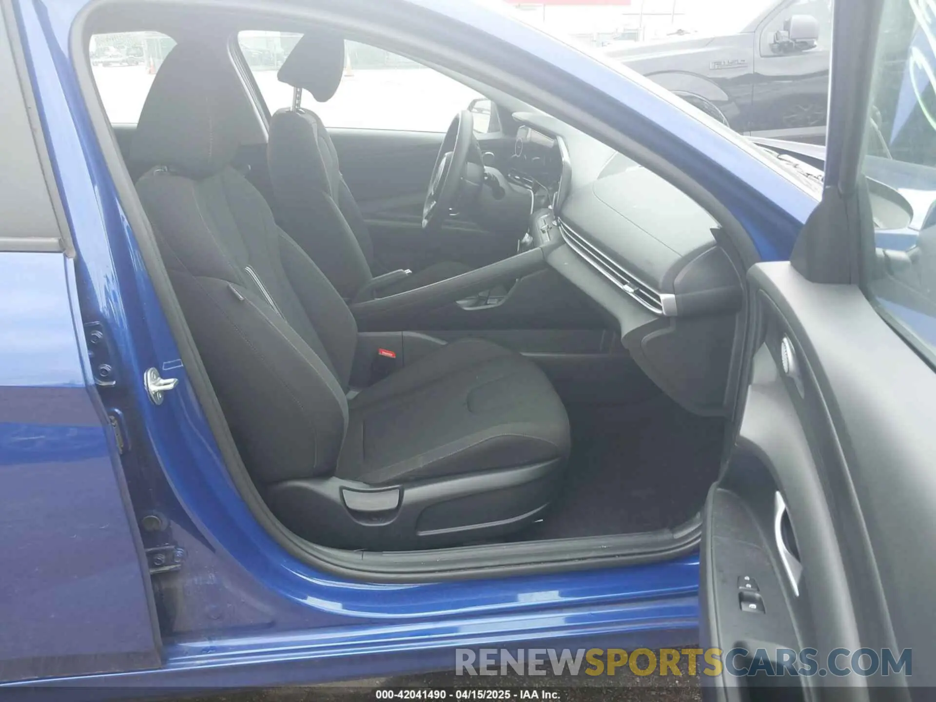 5 Photograph of a damaged car KMHLM4DG9RU657512 HYUNDAI ELANTRA 2024