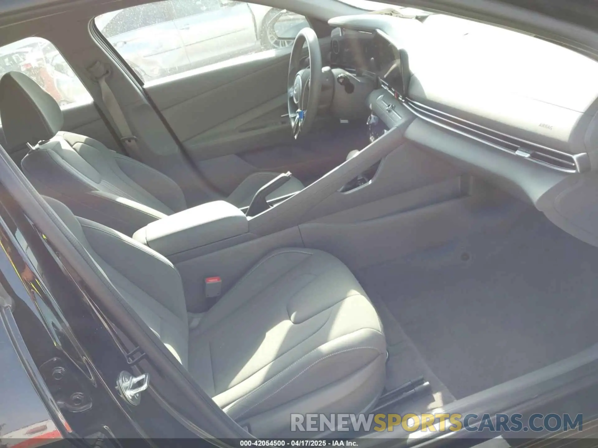 5 Photograph of a damaged car KMHLM4DG9RU675217 HYUNDAI ELANTRA 2024