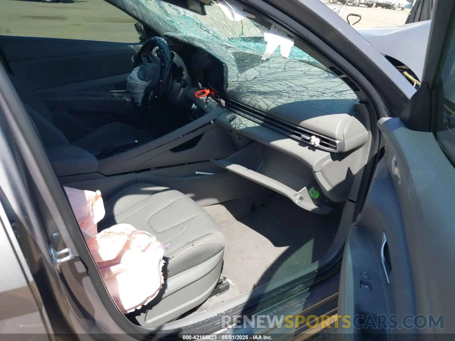 5 Photograph of a damaged car KMHLM4DG9RU758372 HYUNDAI ELANTRA 2024